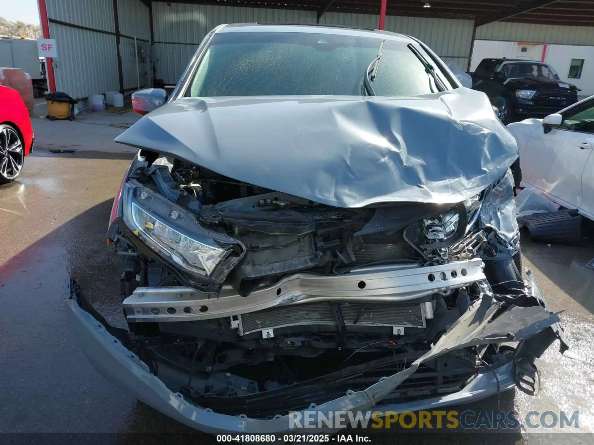 12 Photograph of a damaged car 5FNRL6H82RB027601 HONDA ODYSSEY 2024