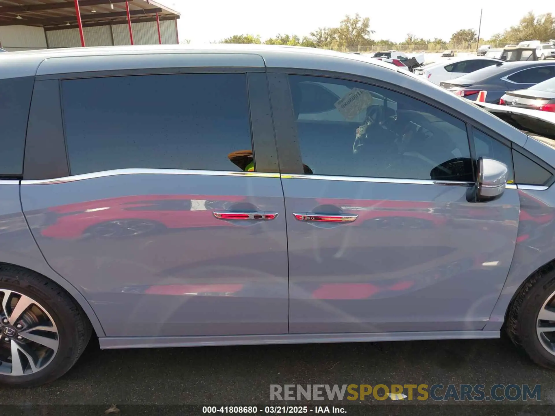 13 Photograph of a damaged car 5FNRL6H82RB027601 HONDA ODYSSEY 2024