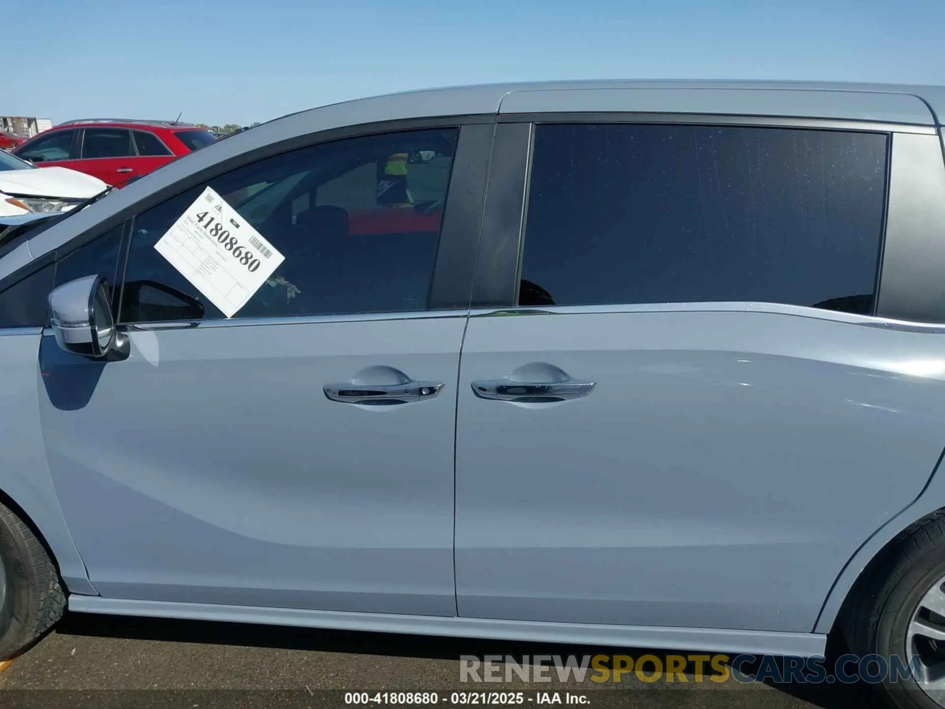 14 Photograph of a damaged car 5FNRL6H82RB027601 HONDA ODYSSEY 2024