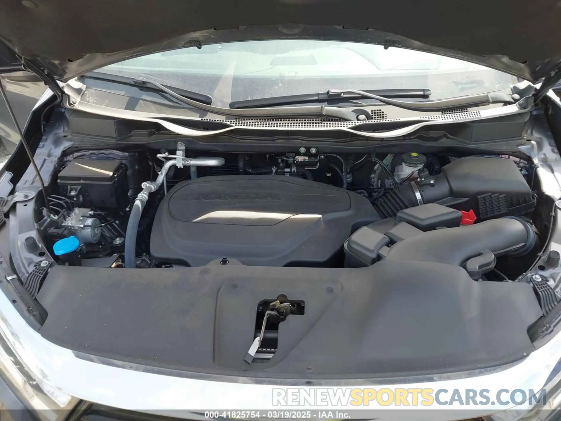 10 Photograph of a damaged car 5FNRL6H82RB031695 HONDA ODYSSEY 2024