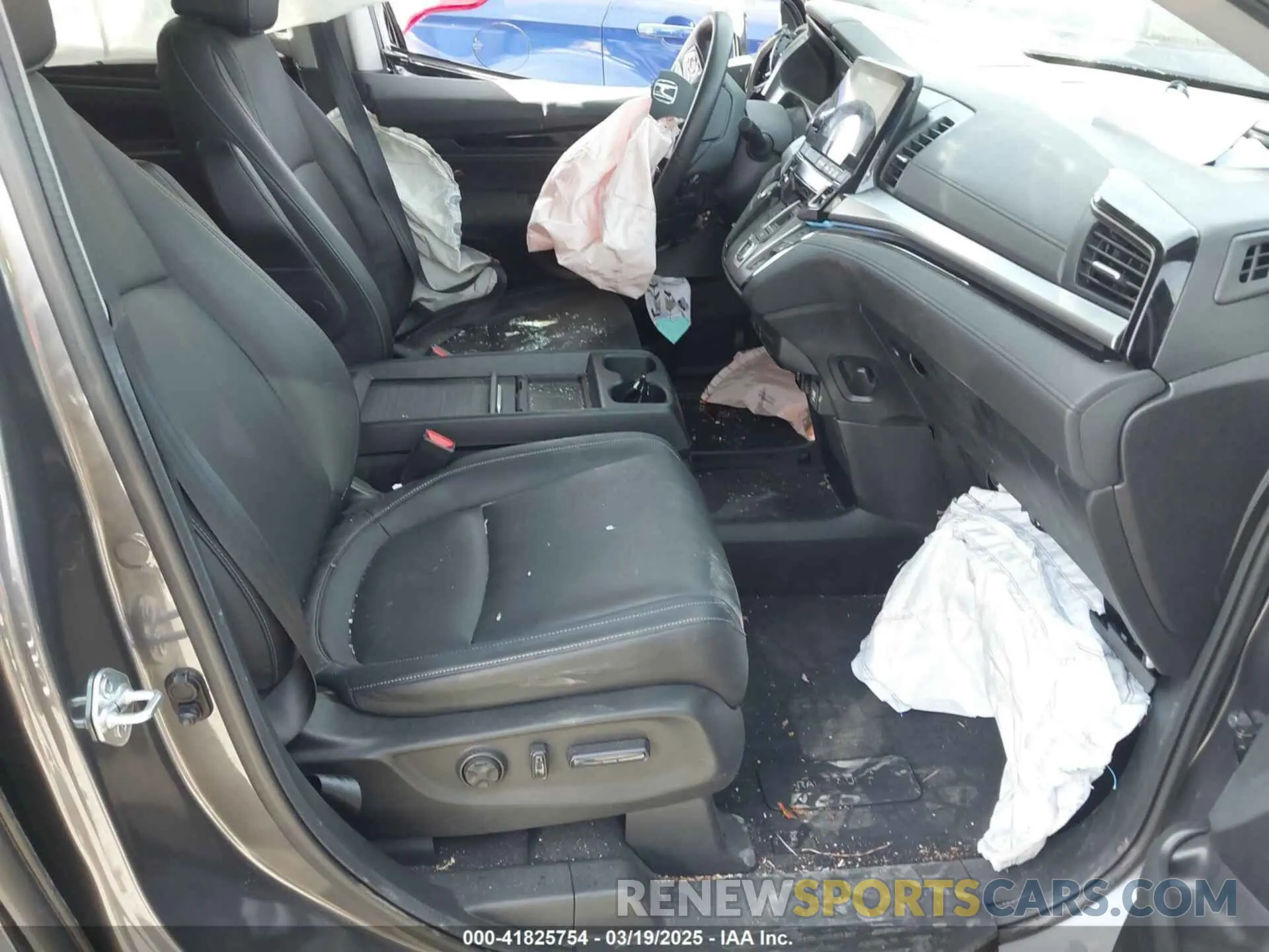 5 Photograph of a damaged car 5FNRL6H82RB031695 HONDA ODYSSEY 2024