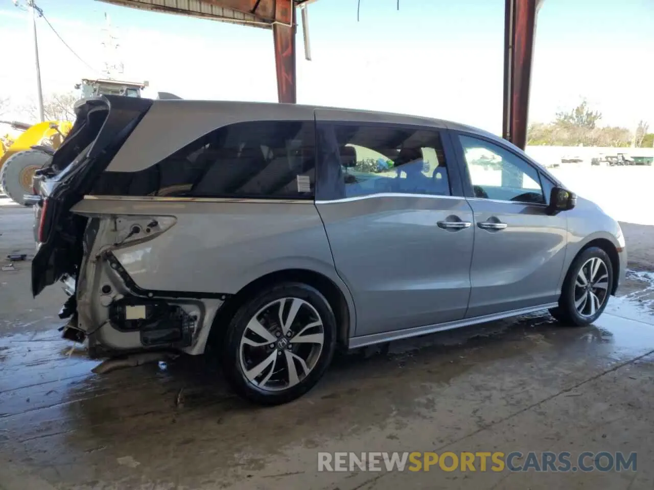 3 Photograph of a damaged car 5FNRL6H84RB014882 HONDA ODYSSEY 2024