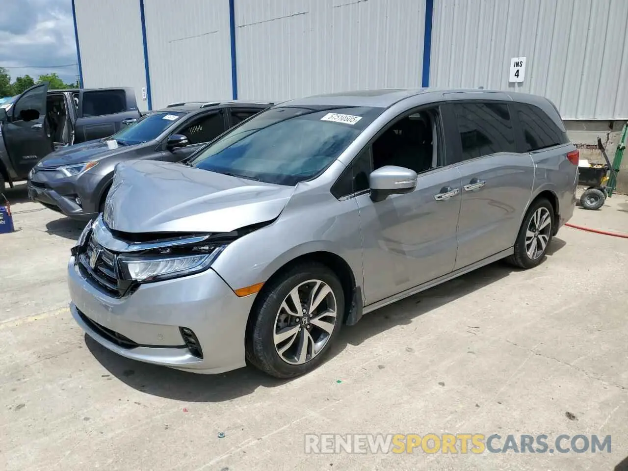 1 Photograph of a damaged car 5FNRL6H84RB030595 HONDA ODYSSEY 2024