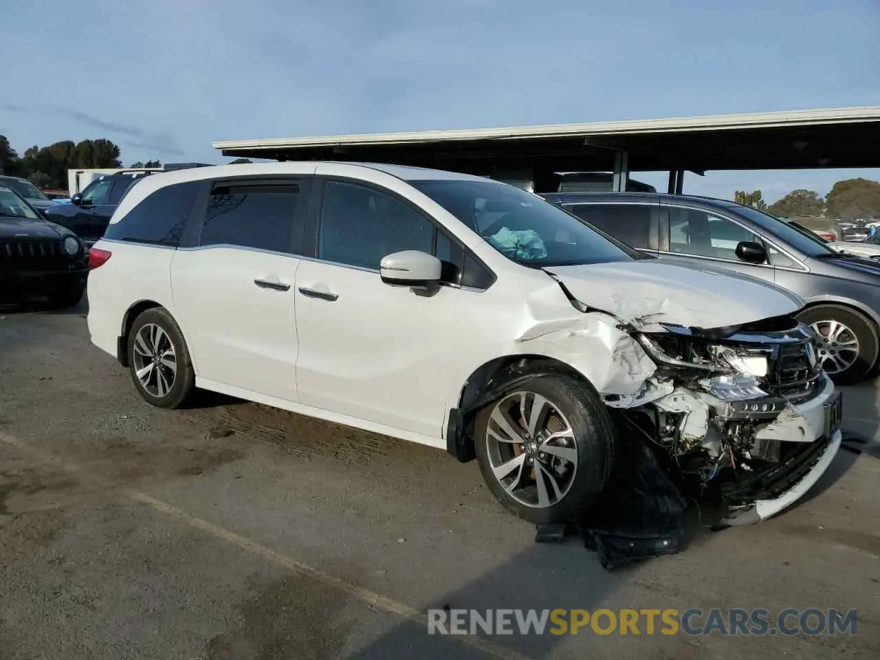 4 Photograph of a damaged car 5FNRL6H86RB000370 HONDA ODYSSEY 2024