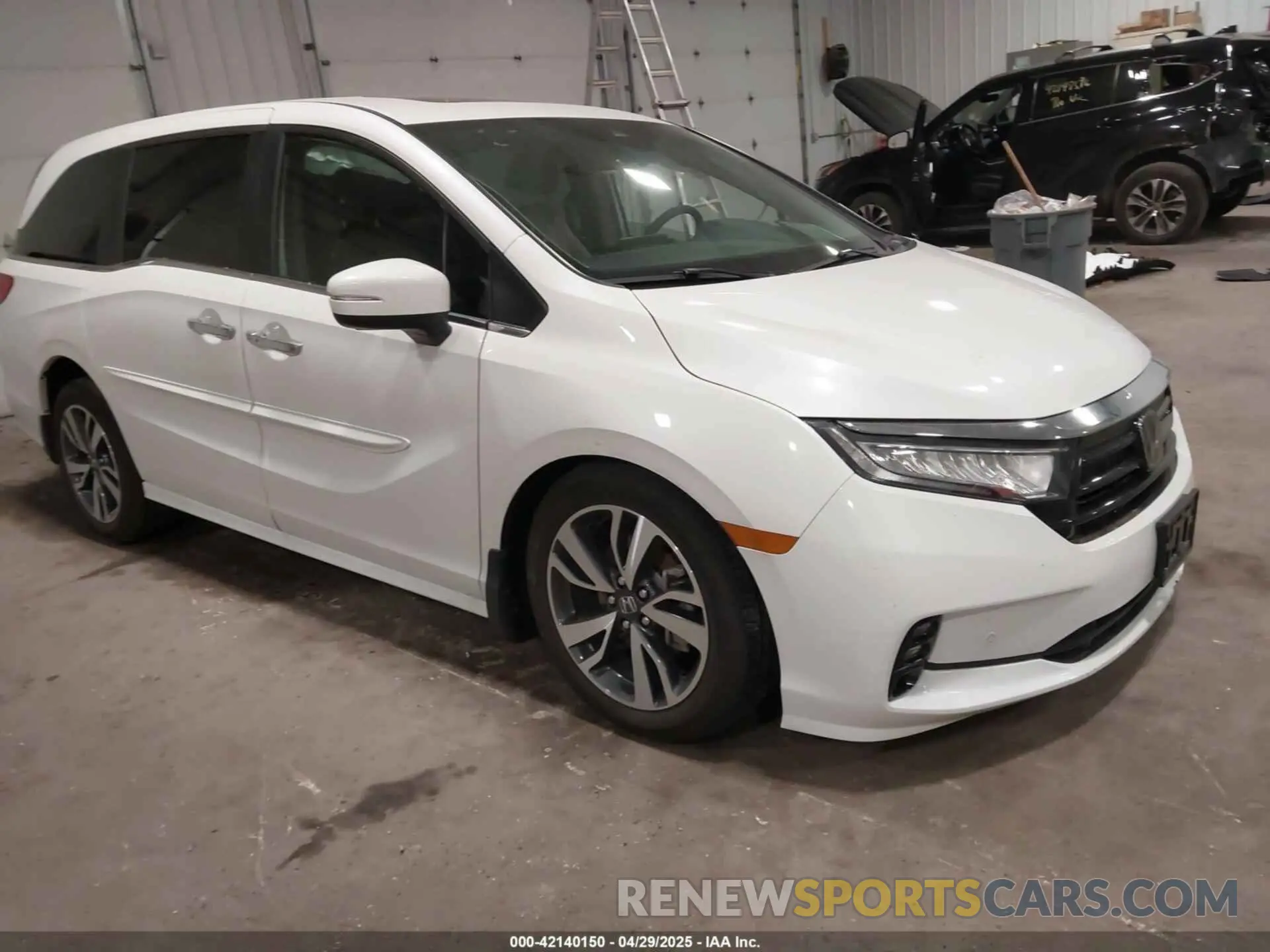 1 Photograph of a damaged car 5FNRL6H86RB074386 HONDA ODYSSEY 2024