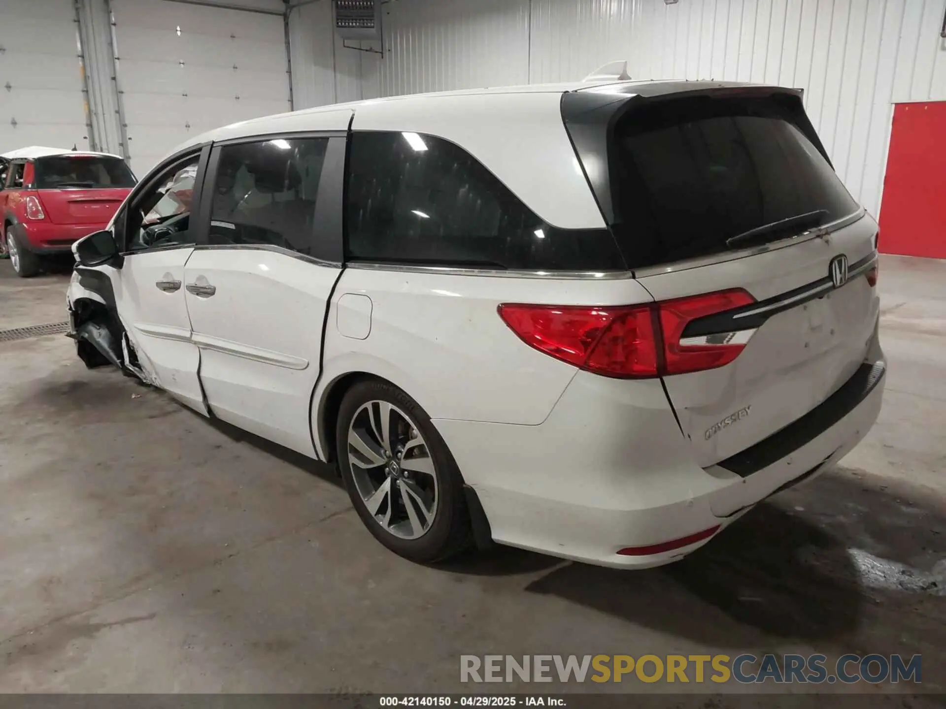 3 Photograph of a damaged car 5FNRL6H86RB074386 HONDA ODYSSEY 2024