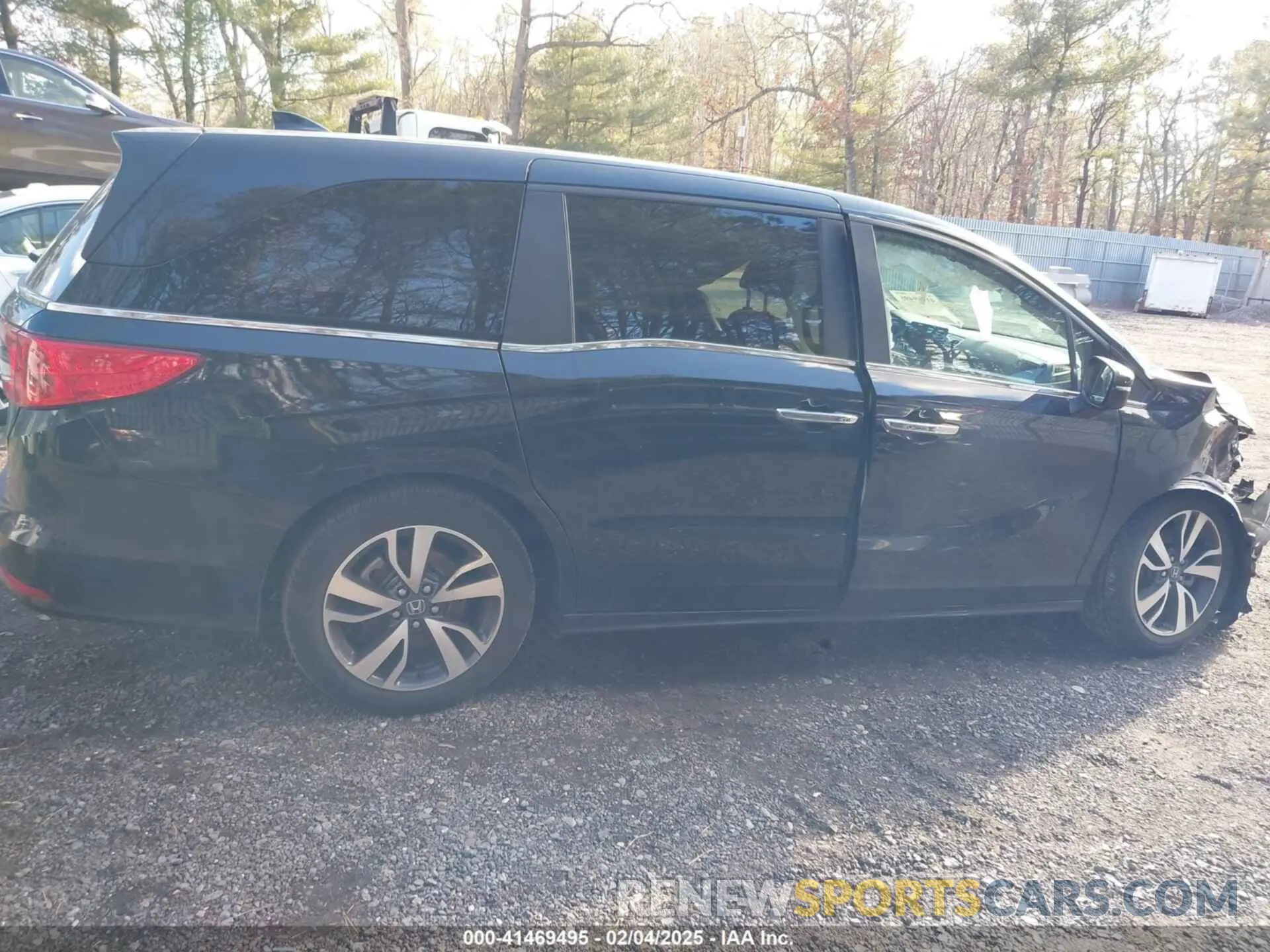 13 Photograph of a damaged car 5FNRL6H89RB042354 HONDA ODYSSEY 2024