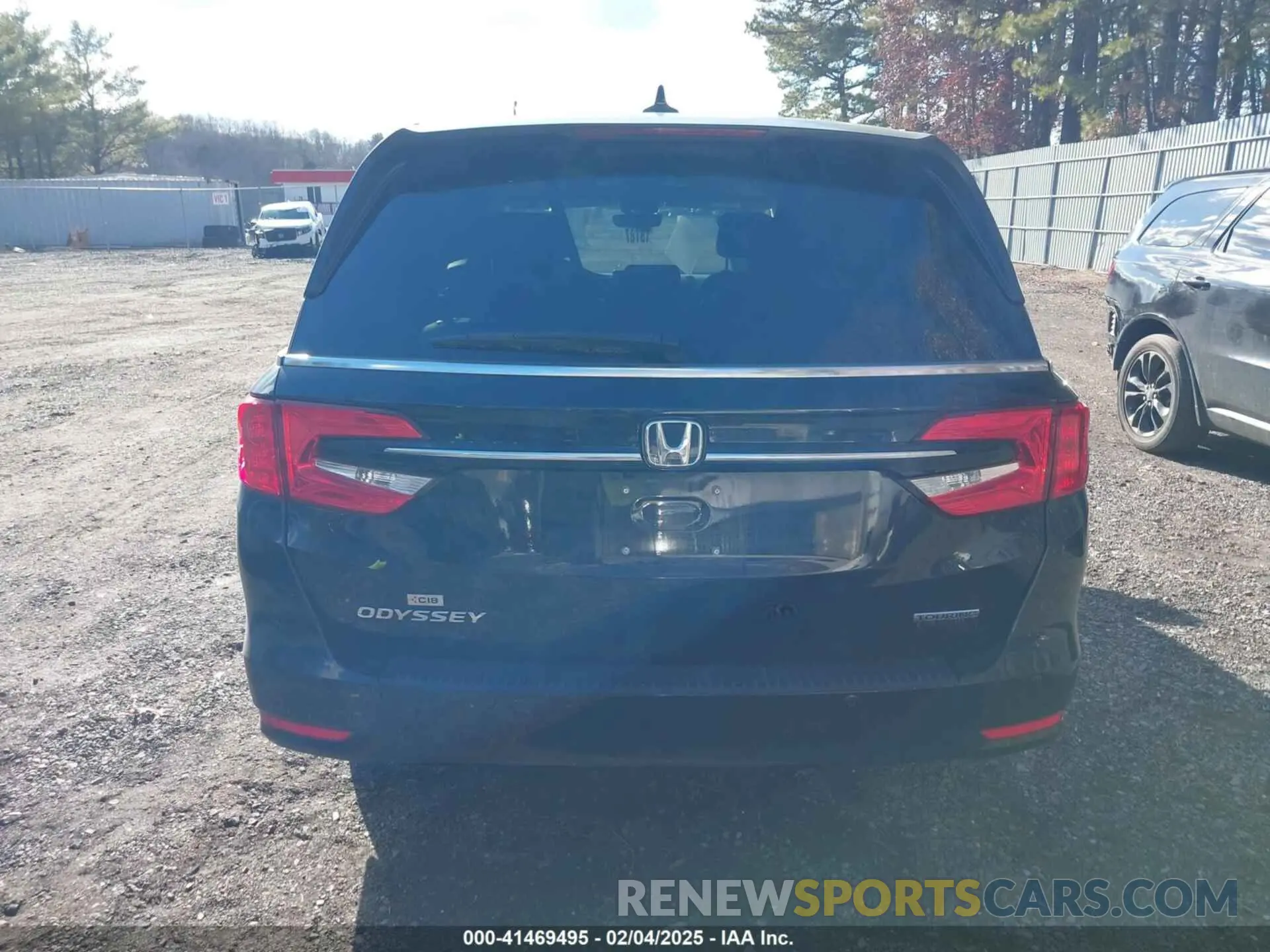 16 Photograph of a damaged car 5FNRL6H89RB042354 HONDA ODYSSEY 2024