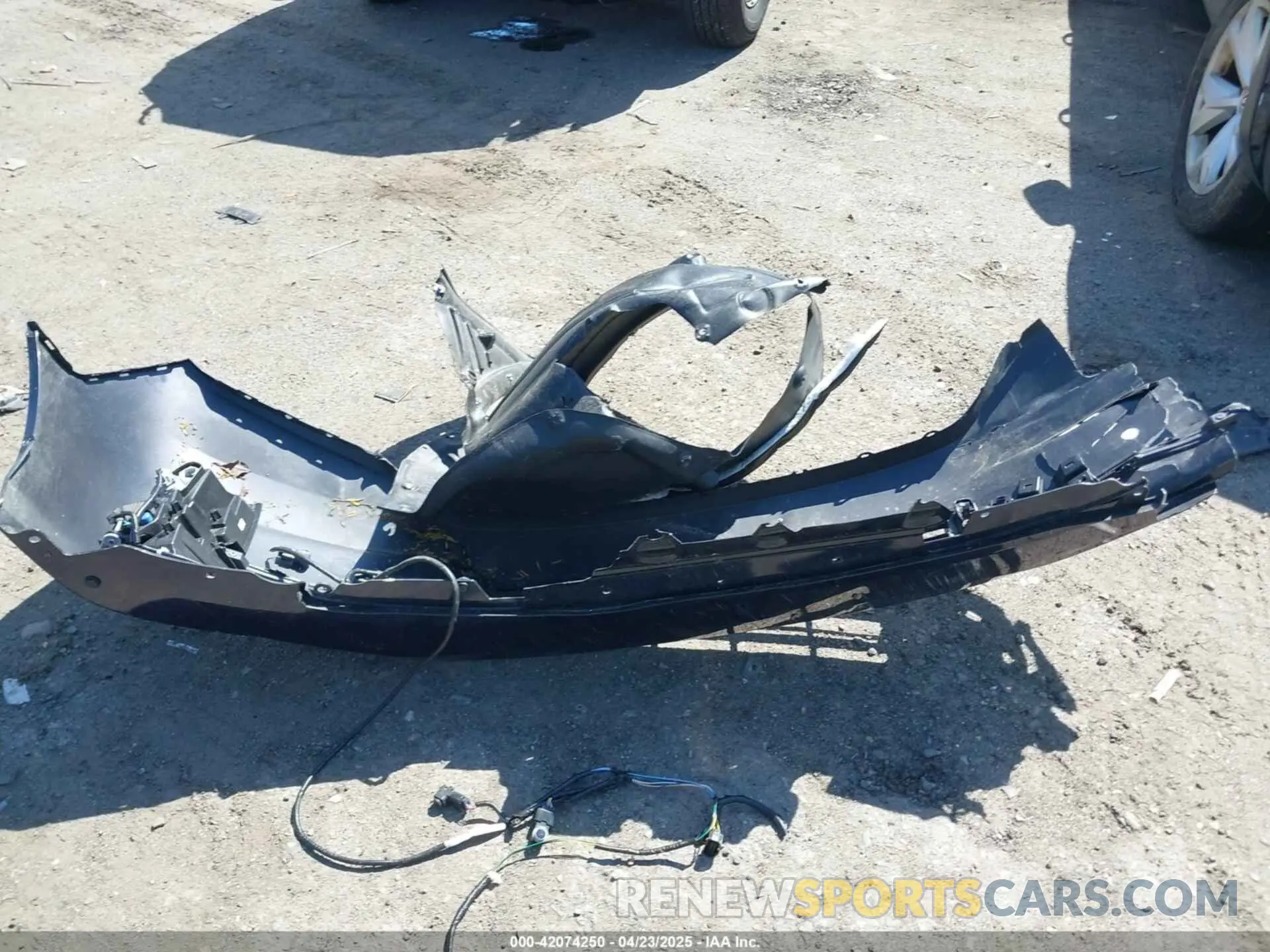 12 Photograph of a damaged car 5FNRL6H92RB037439 HONDA ODYSSEY 2024