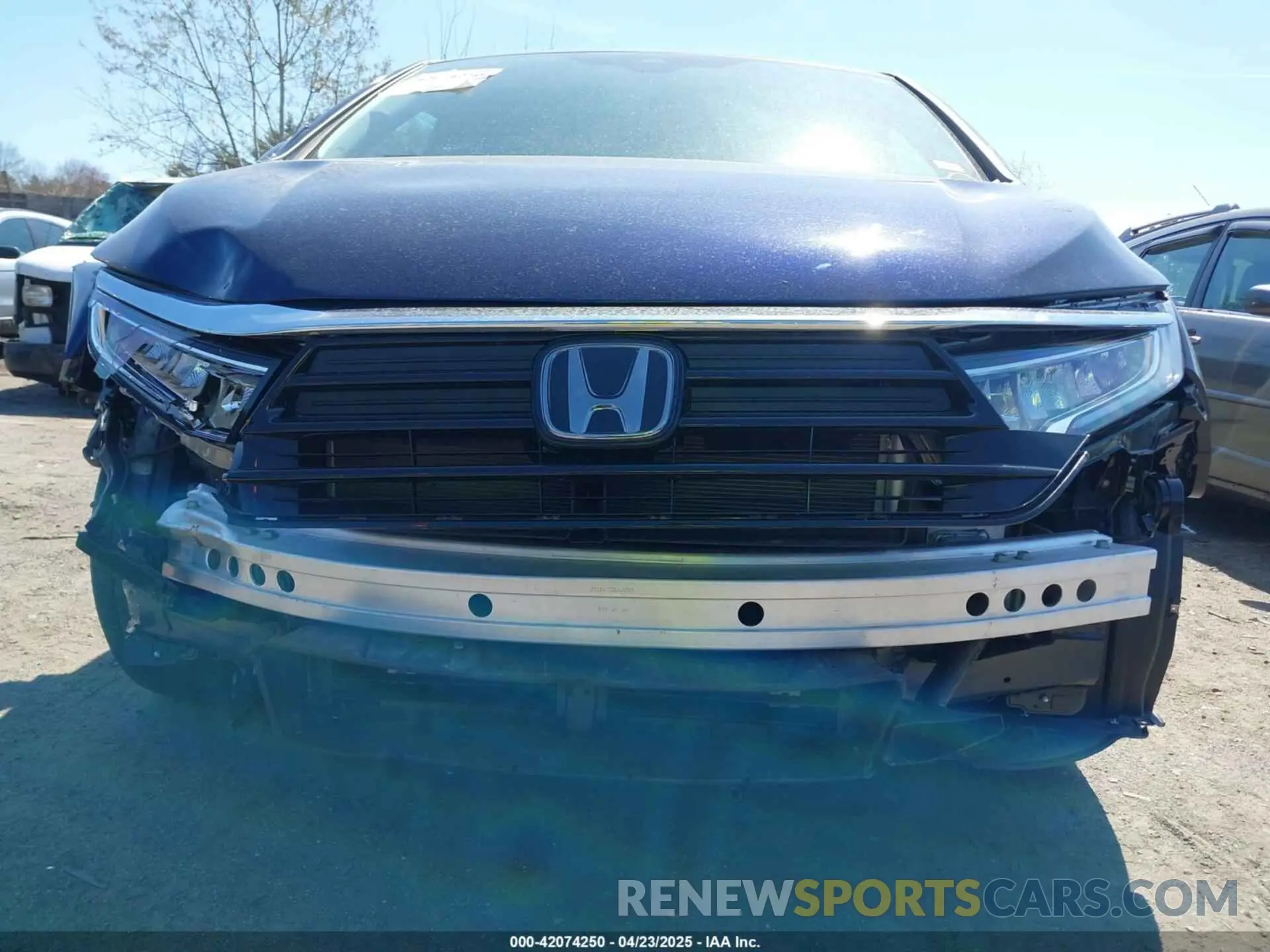 19 Photograph of a damaged car 5FNRL6H92RB037439 HONDA ODYSSEY 2024
