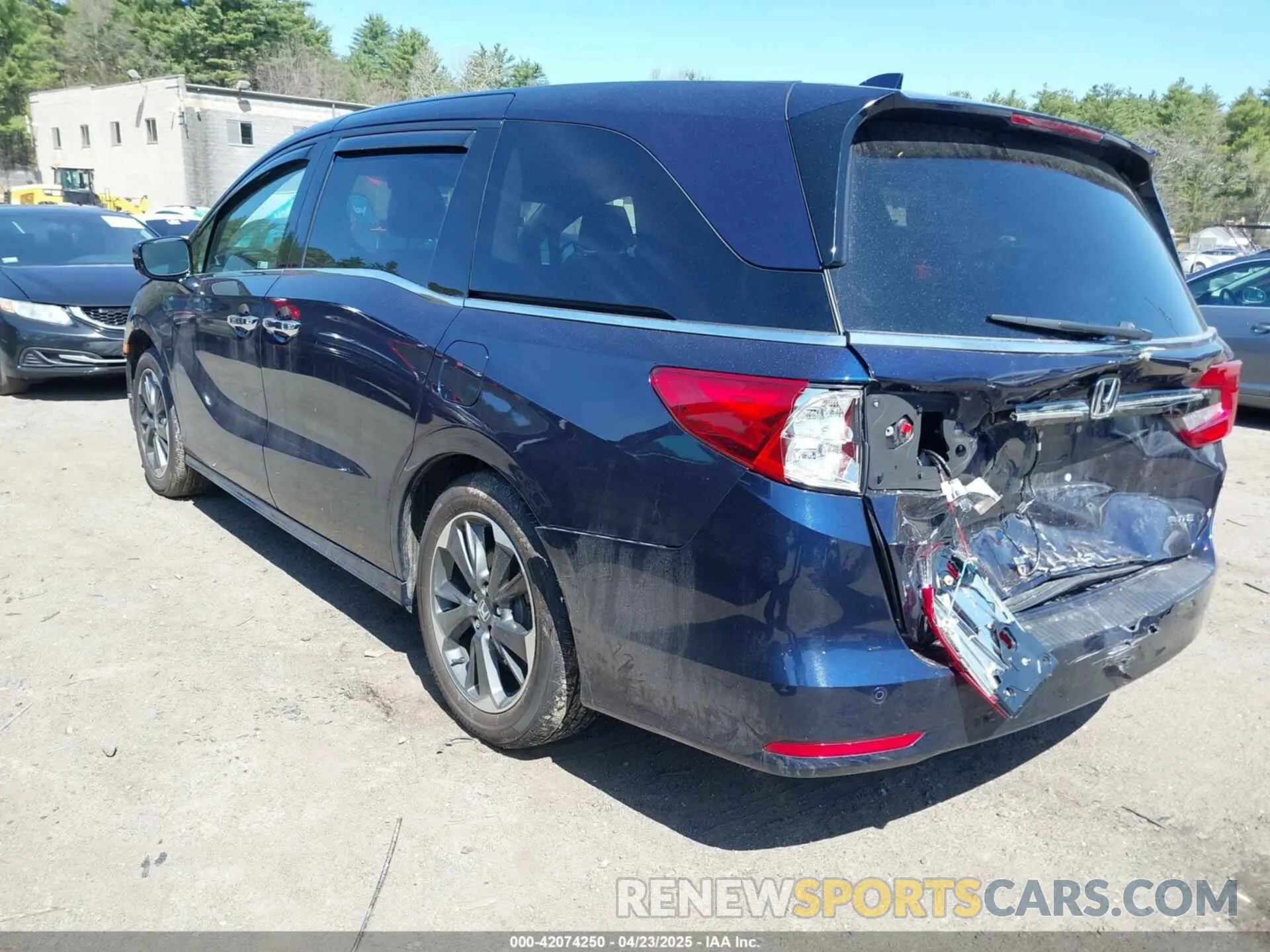 3 Photograph of a damaged car 5FNRL6H92RB037439 HONDA ODYSSEY 2024