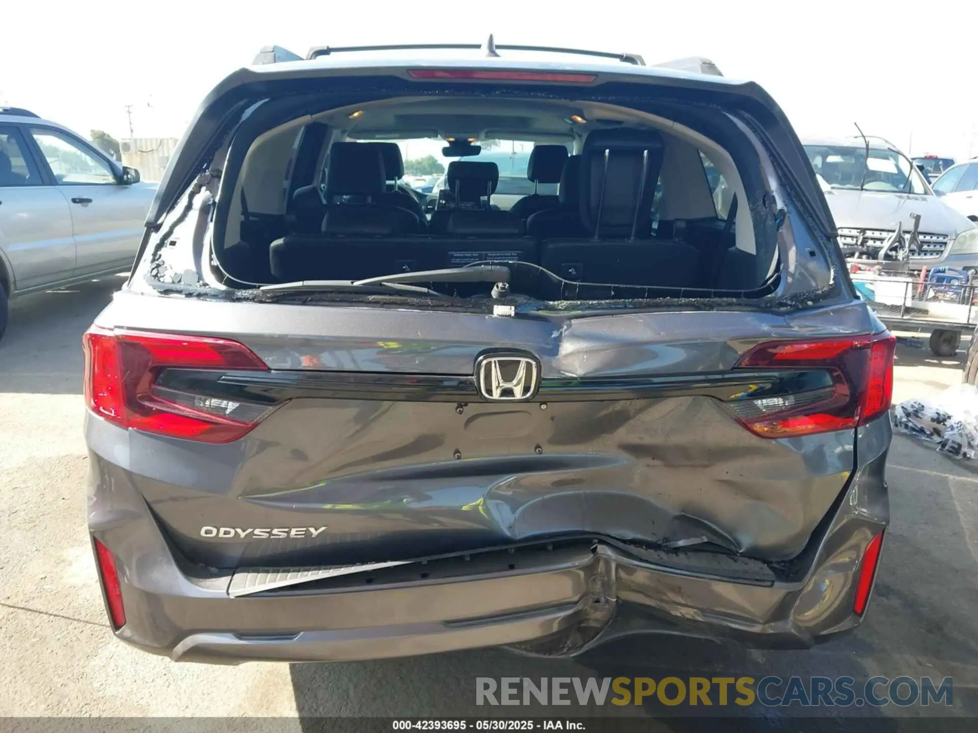 16 Photograph of a damaged car 5FNRL6H66SB037083 HONDA ODYSSEY 2025
