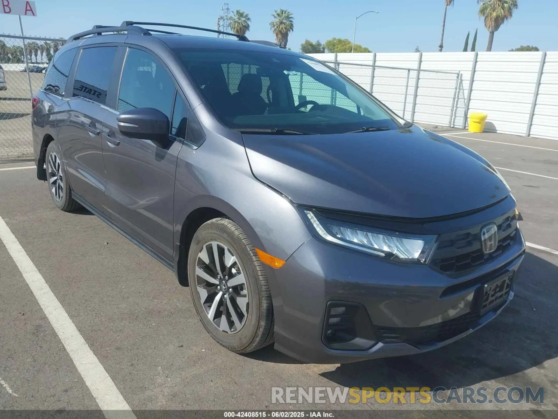 1 Photograph of a damaged car 5FNRL6H69SB032086 HONDA ODYSSEY 2025