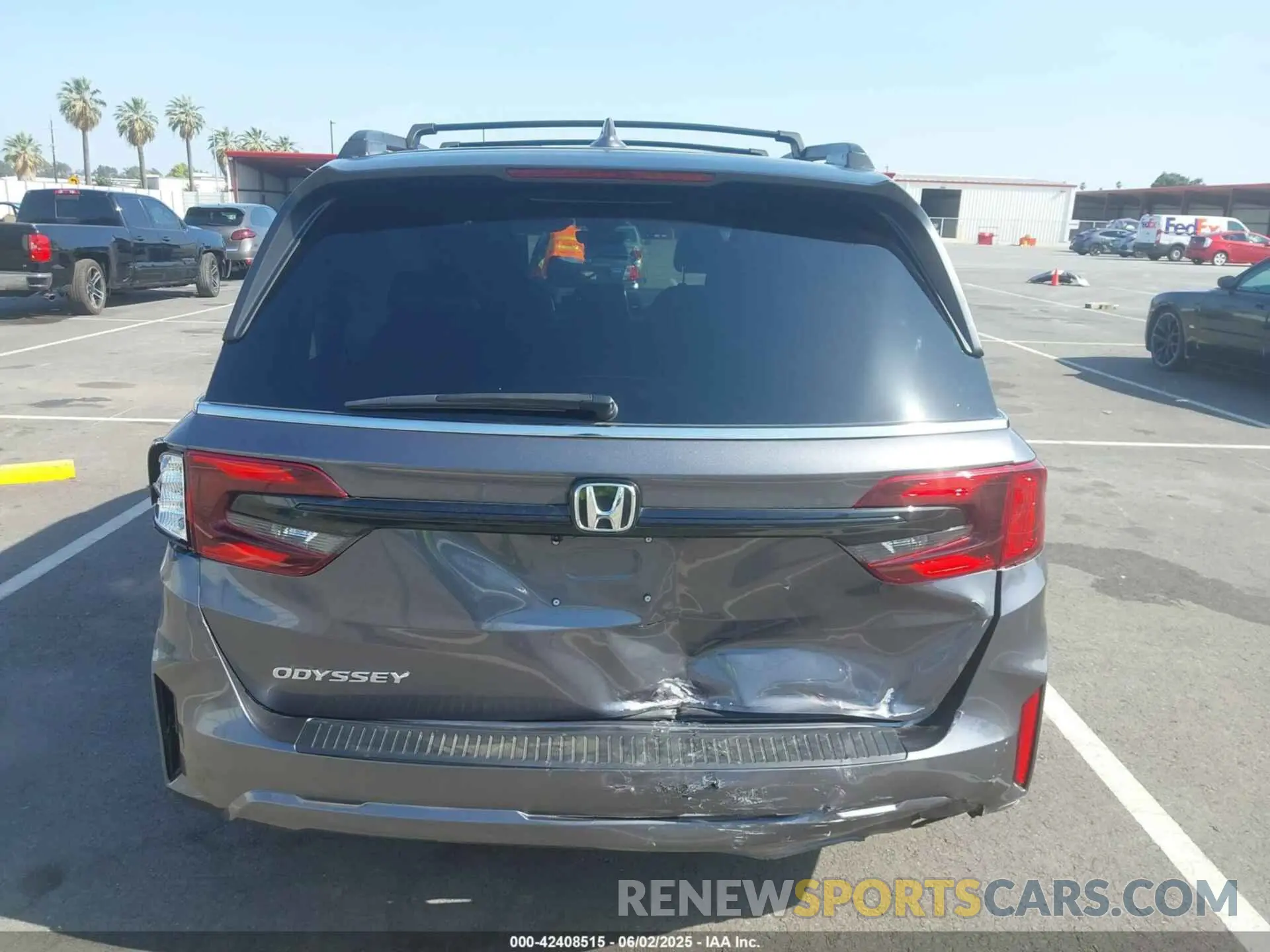 16 Photograph of a damaged car 5FNRL6H69SB032086 HONDA ODYSSEY 2025