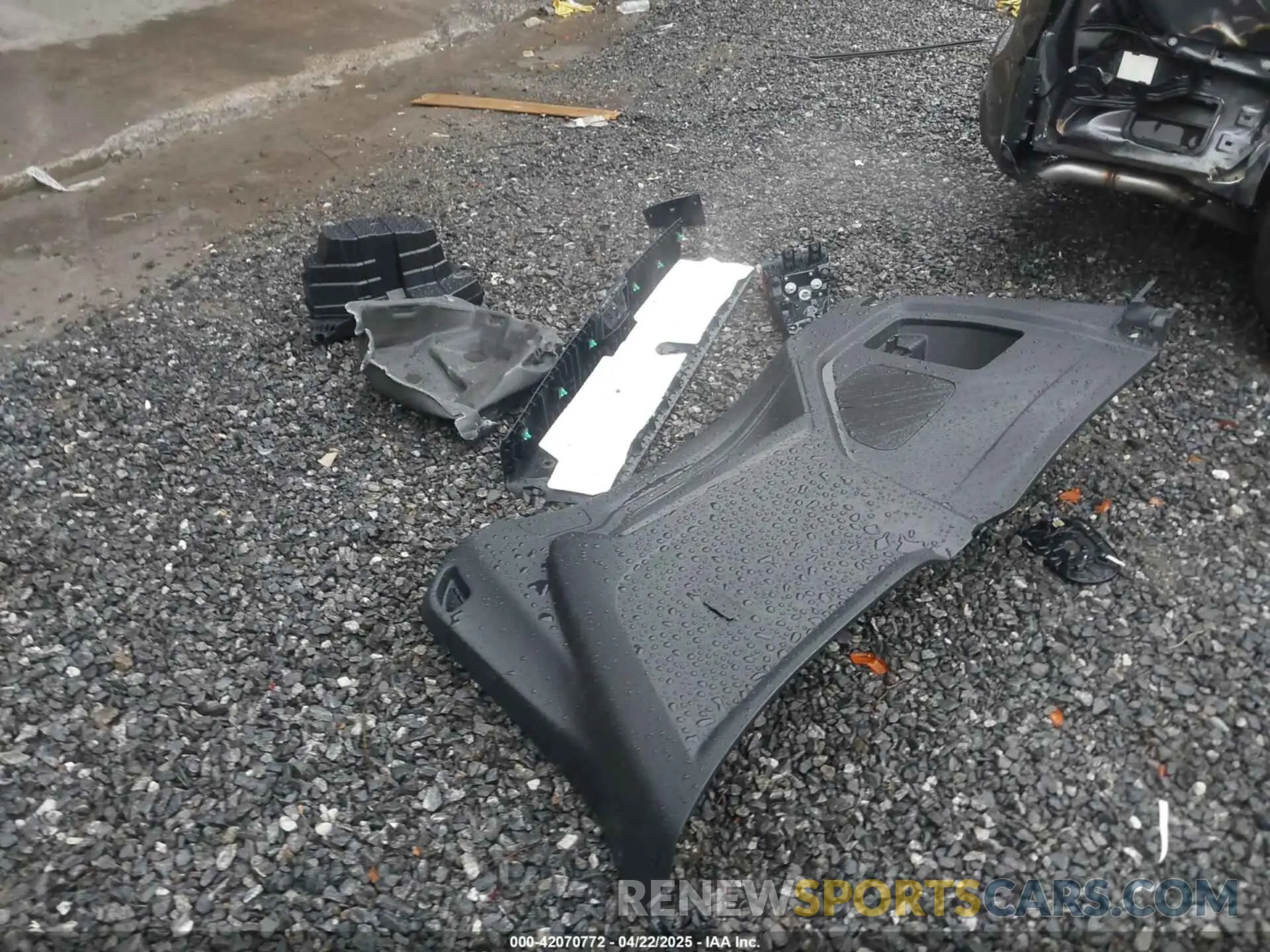 12 Photograph of a damaged car 5FNRL6H69SB033898 HONDA ODYSSEY 2025