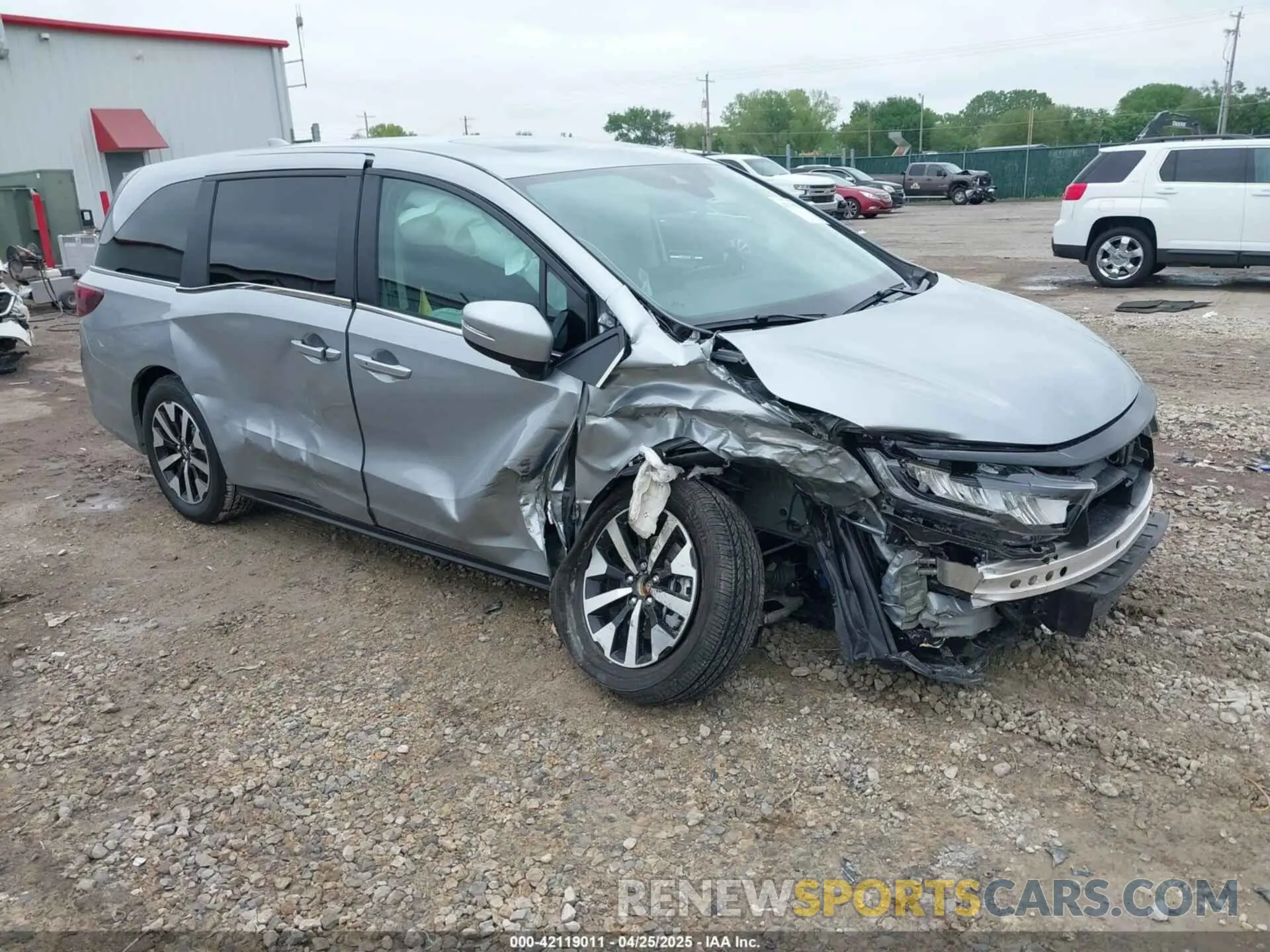 1 Photograph of a damaged car 5FNRL6H69SB046103 HONDA ODYSSEY 2025