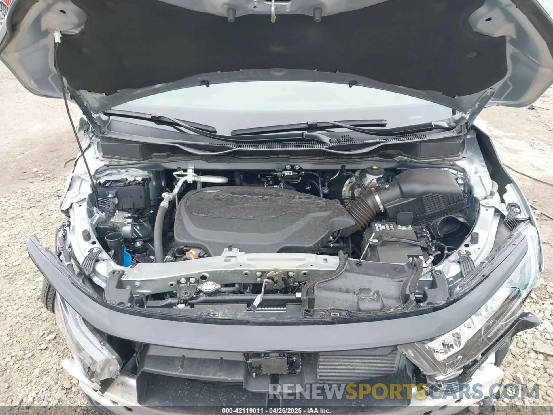 10 Photograph of a damaged car 5FNRL6H69SB046103 HONDA ODYSSEY 2025