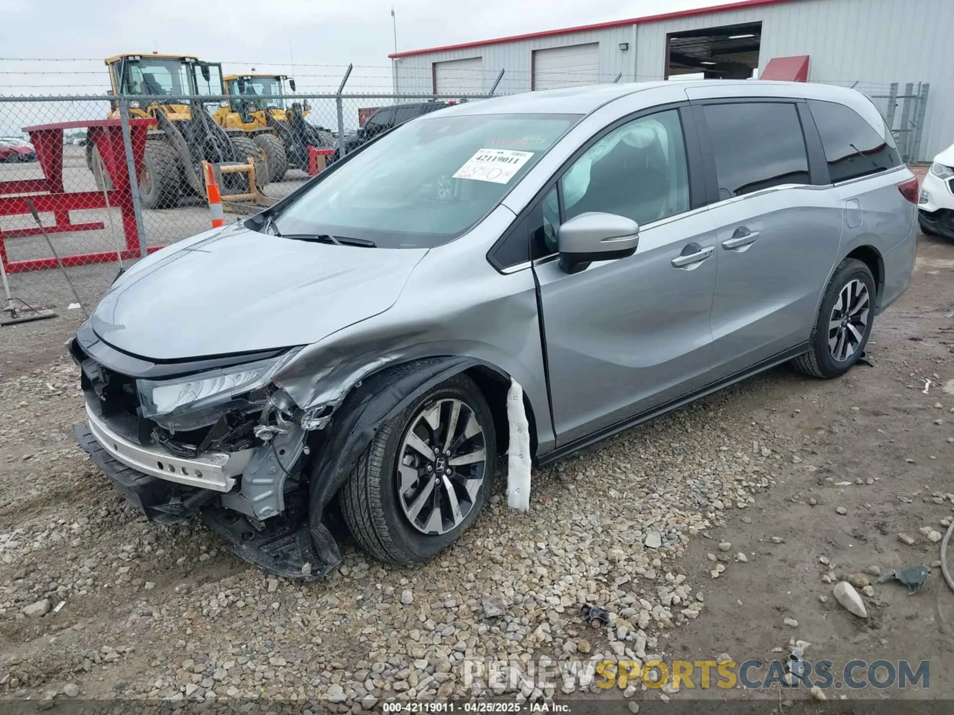 2 Photograph of a damaged car 5FNRL6H69SB046103 HONDA ODYSSEY 2025
