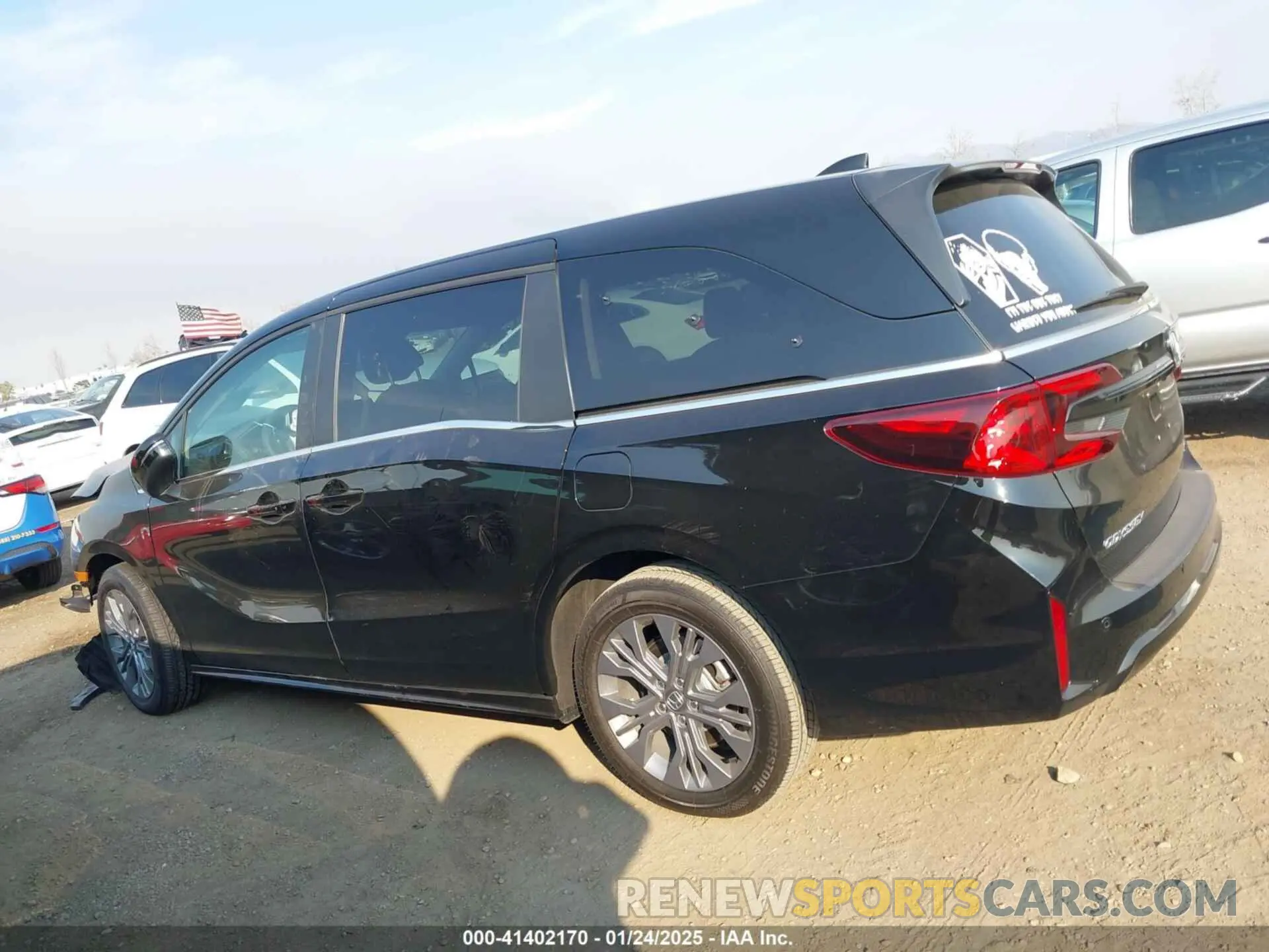 15 Photograph of a damaged car 5FNRL6H81SB011122 HONDA ODYSSEY 2025