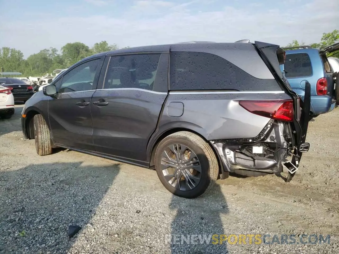 2 Photograph of a damaged car 5FNRL6H82SB008424 HONDA ODYSSEY 2025