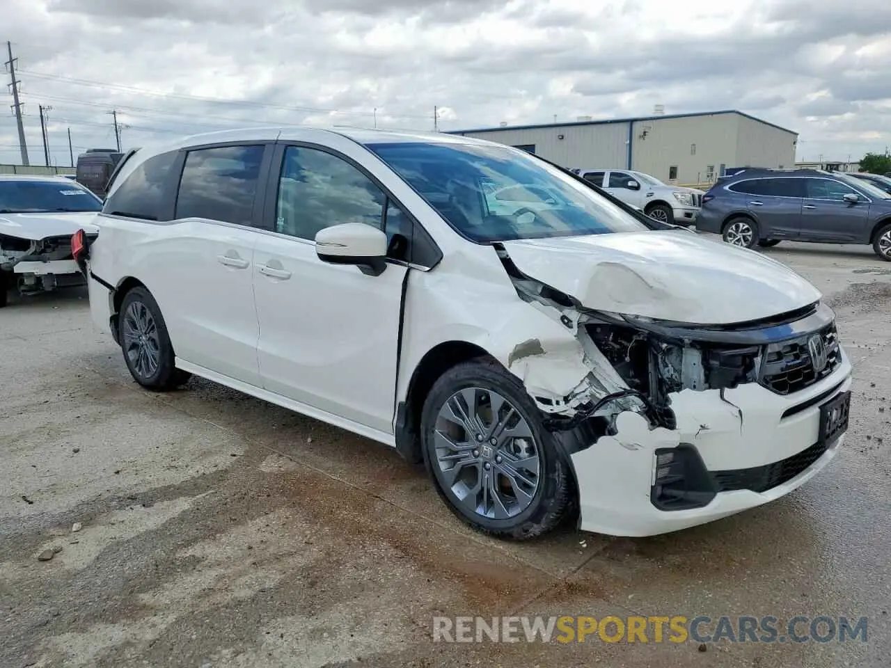 4 Photograph of a damaged car 5FNRL6H88SB001428 HONDA ODYSSEY 2025