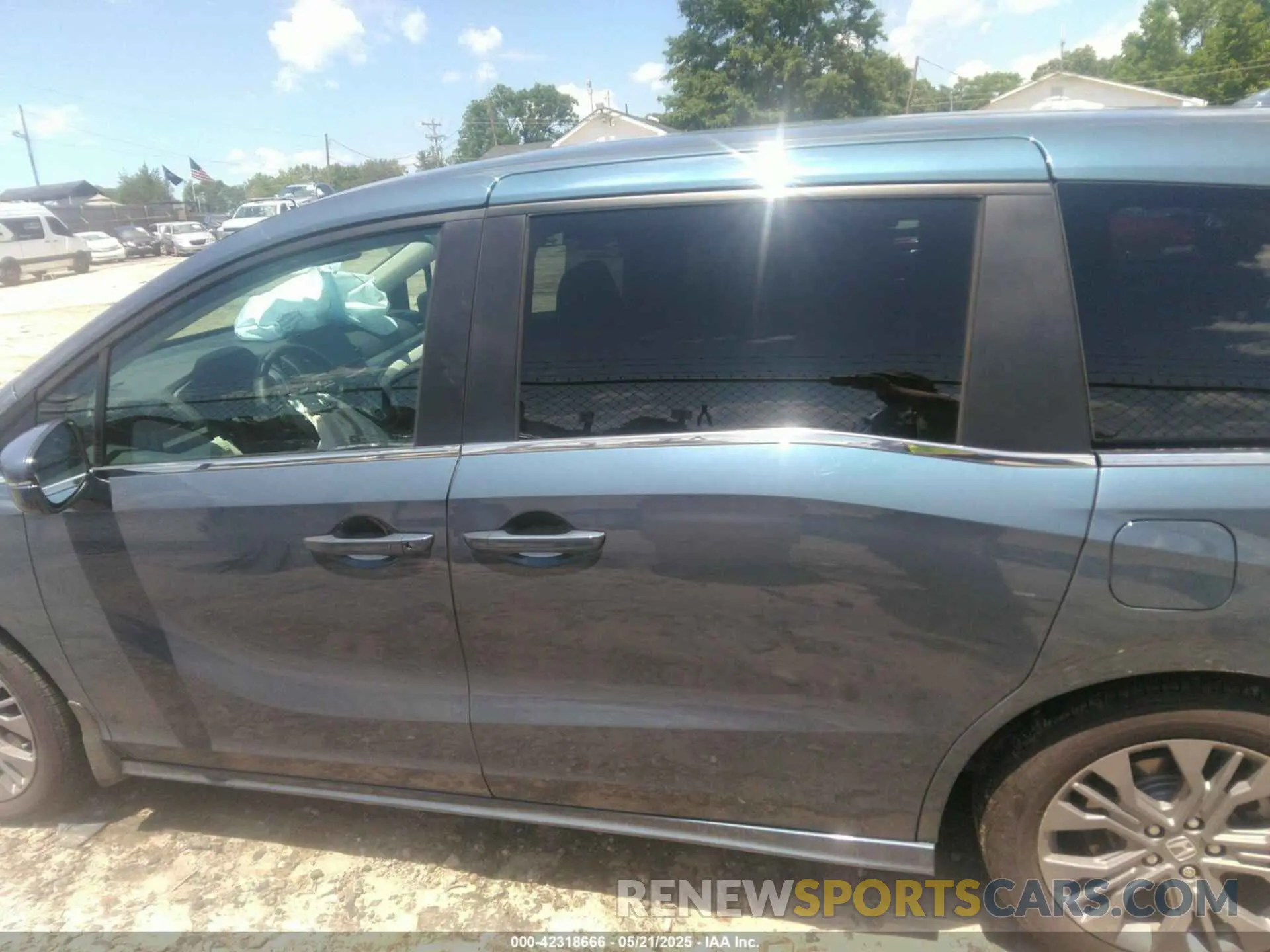 14 Photograph of a damaged car 5FNRL6H88SB046708 HONDA ODYSSEY 2025