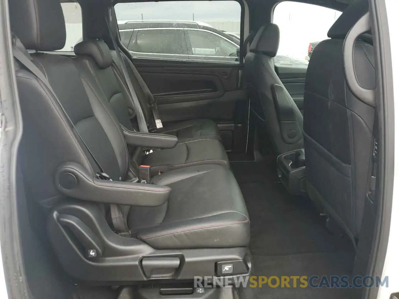 11 Photograph of a damaged car 5FNRL6H72PB056567 HONDA ODYSSEY SP 2023