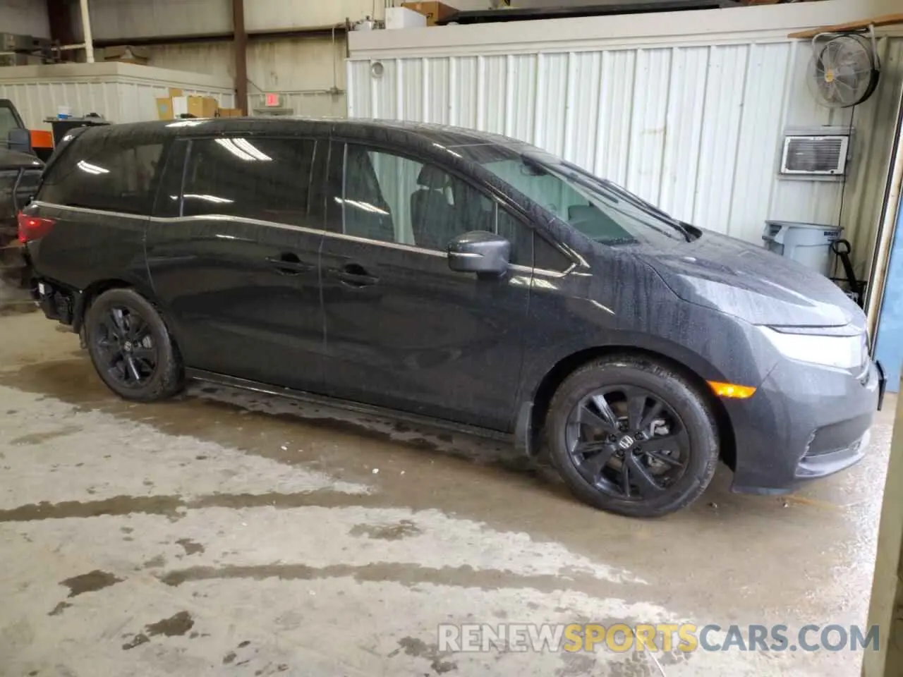 4 Photograph of a damaged car 5FNRL6H72RB059777 HONDA ODYSSEY SP 2024