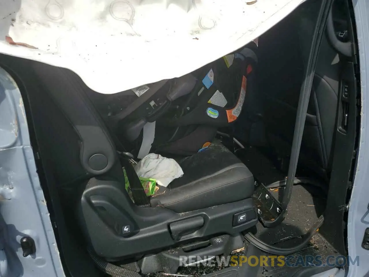 11 Photograph of a damaged car 5FNRL6H70SB051358 HONDA ODYSSEY SP 2025