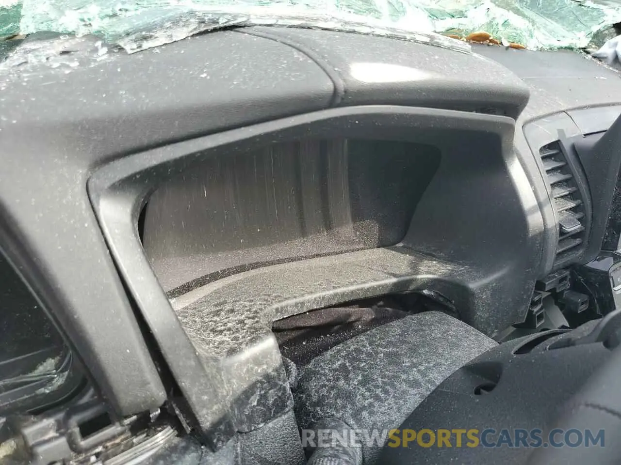 9 Photograph of a damaged car 5FNRL6H70SB051358 HONDA ODYSSEY SP 2025