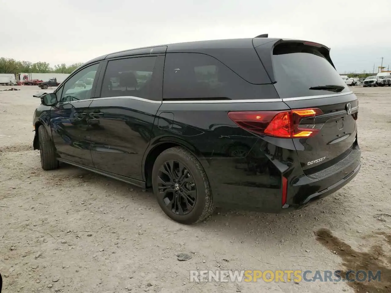 2 Photograph of a damaged car 5FNRL6H74SB037396 HONDA ODYSSEY SP 2025