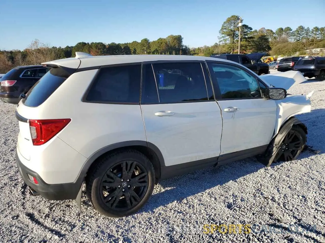 3 Photograph of a damaged car 5FNYF7H20KB004246 HONDA PASSPORT 2019