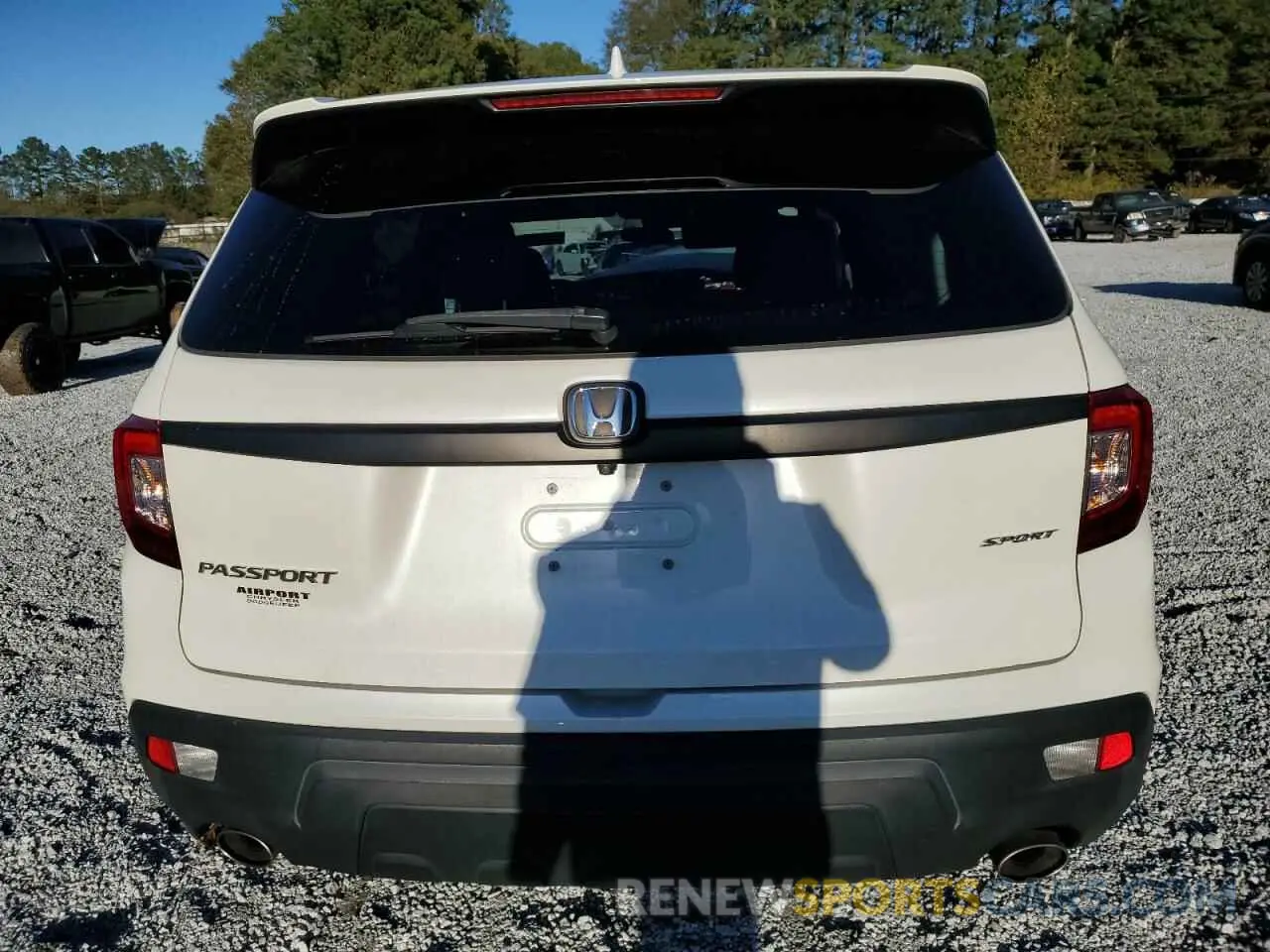 6 Photograph of a damaged car 5FNYF7H20KB004246 HONDA PASSPORT 2019