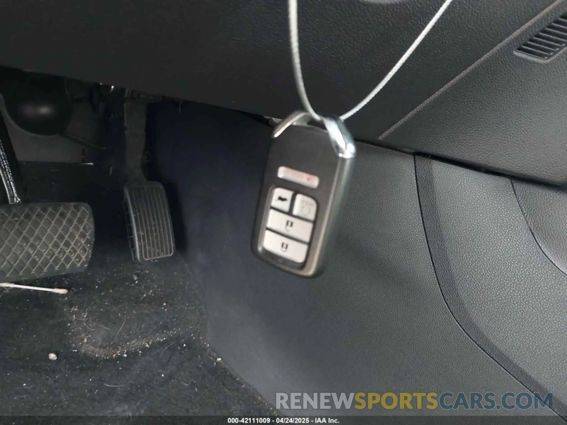 11 Photograph of a damaged car 5FNYF7H22KB003096 HONDA PASSPORT 2019