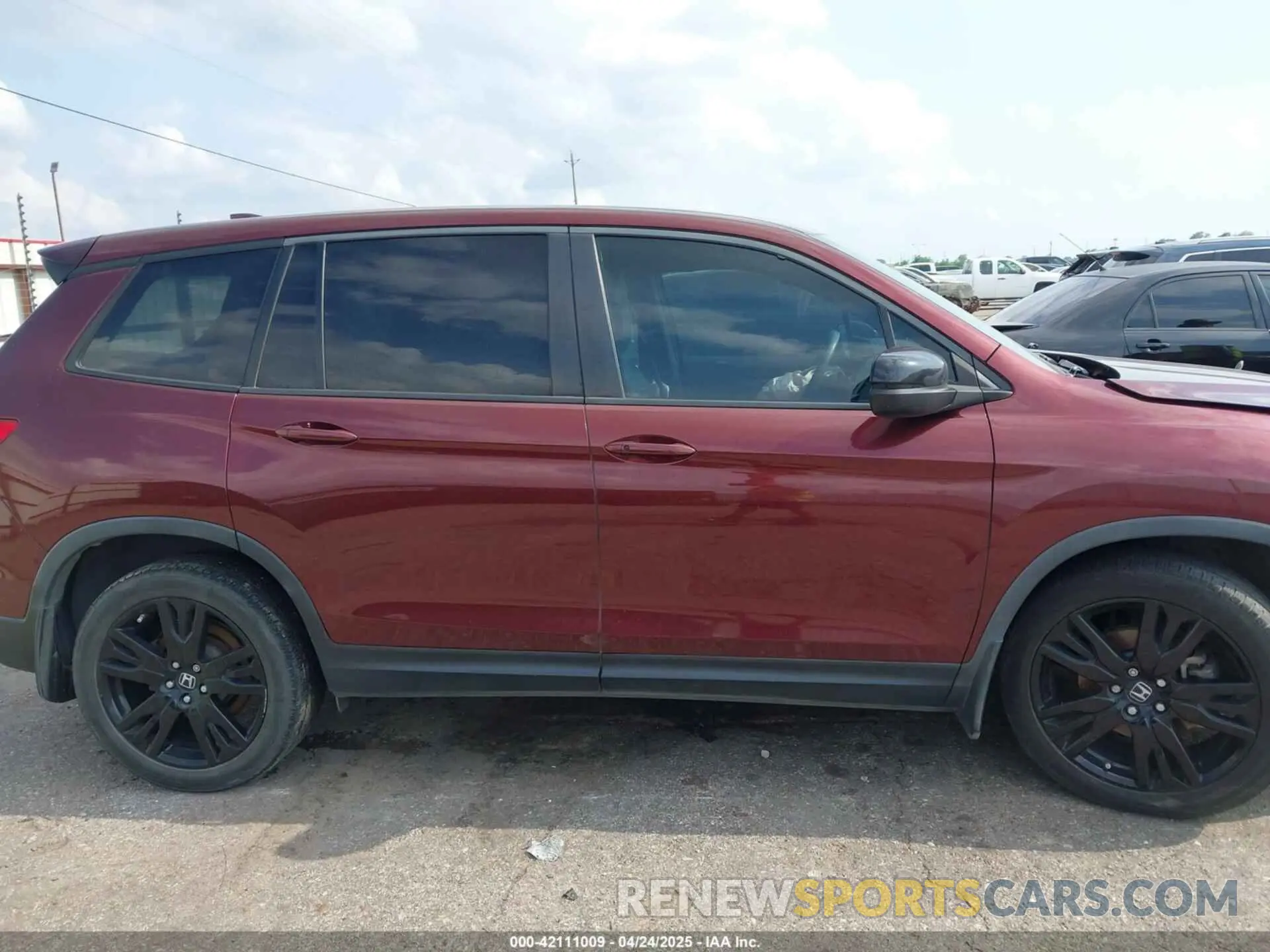 13 Photograph of a damaged car 5FNYF7H22KB003096 HONDA PASSPORT 2019