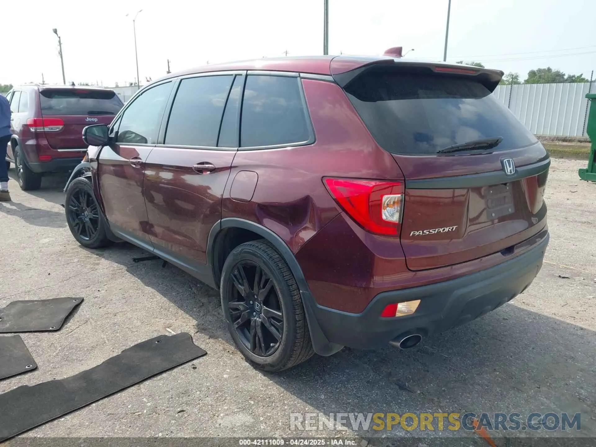 3 Photograph of a damaged car 5FNYF7H22KB003096 HONDA PASSPORT 2019