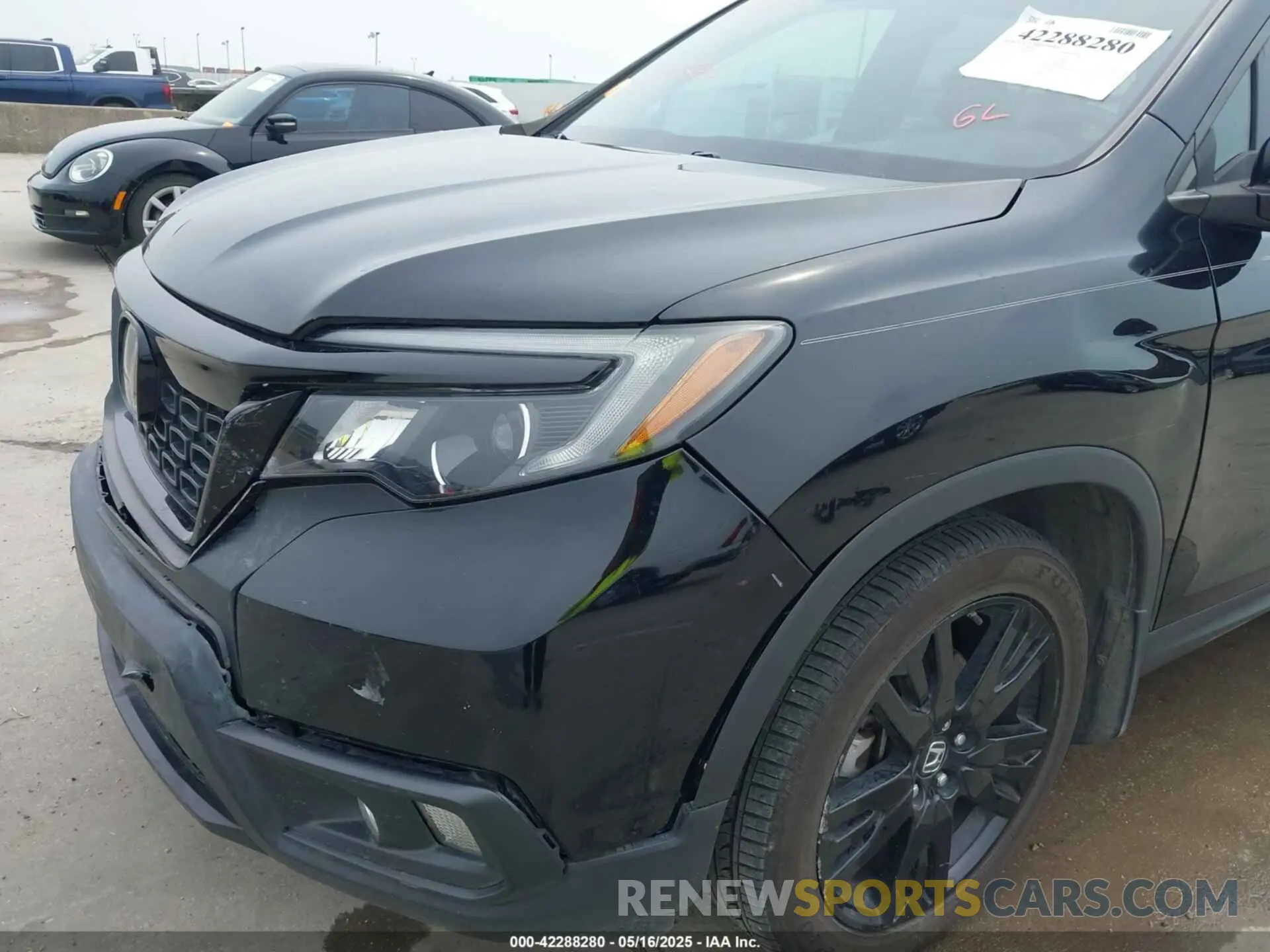 21 Photograph of a damaged car 5FNYF7H25KB008597 HONDA PASSPORT 2019