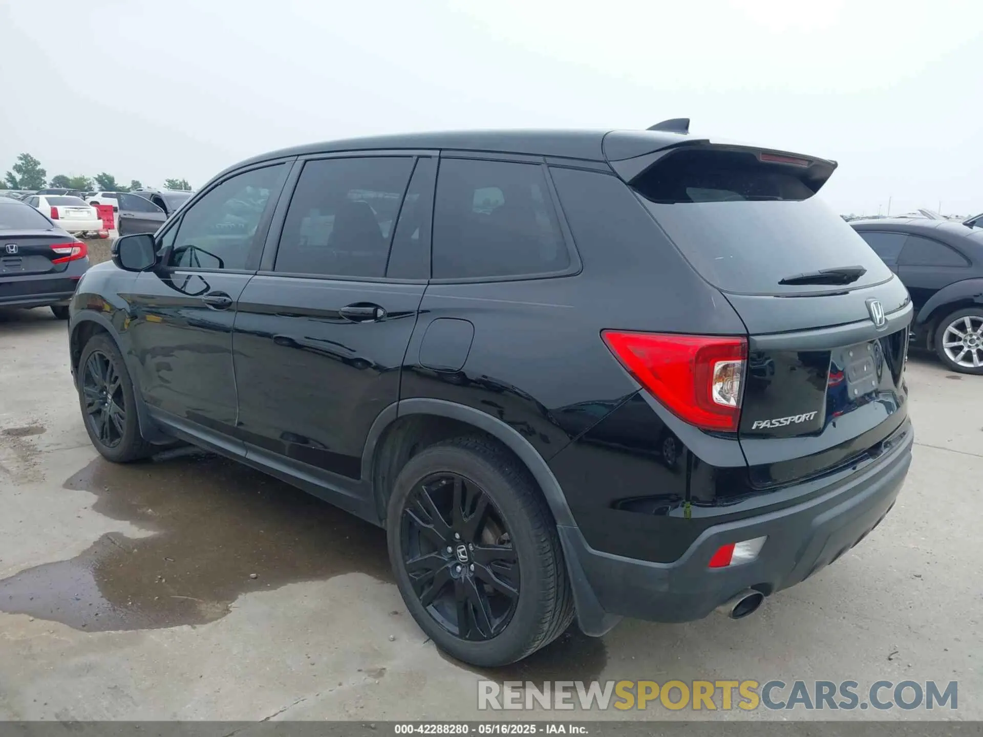 3 Photograph of a damaged car 5FNYF7H25KB008597 HONDA PASSPORT 2019
