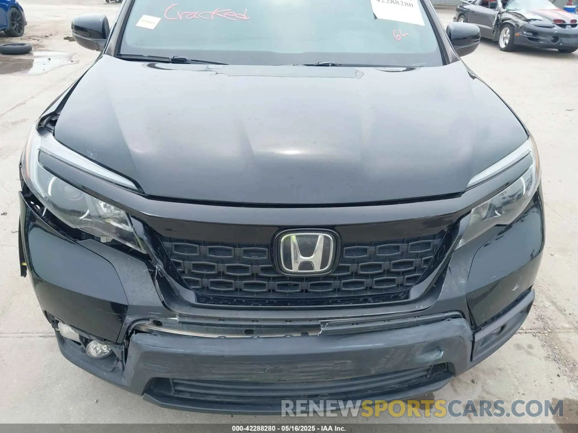 6 Photograph of a damaged car 5FNYF7H25KB008597 HONDA PASSPORT 2019