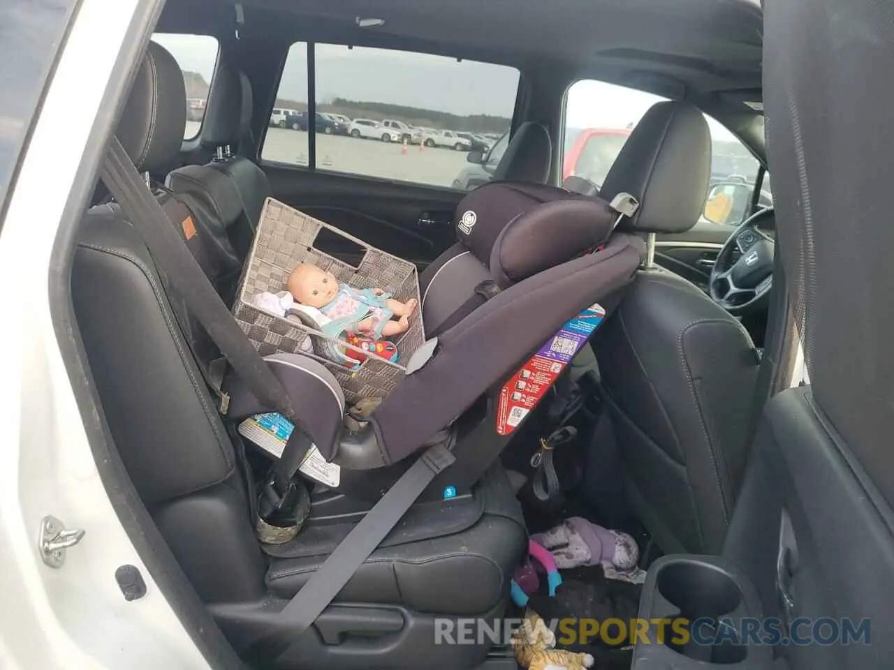 11 Photograph of a damaged car 5FNYF7H52KB009328 HONDA PASSPORT 2019