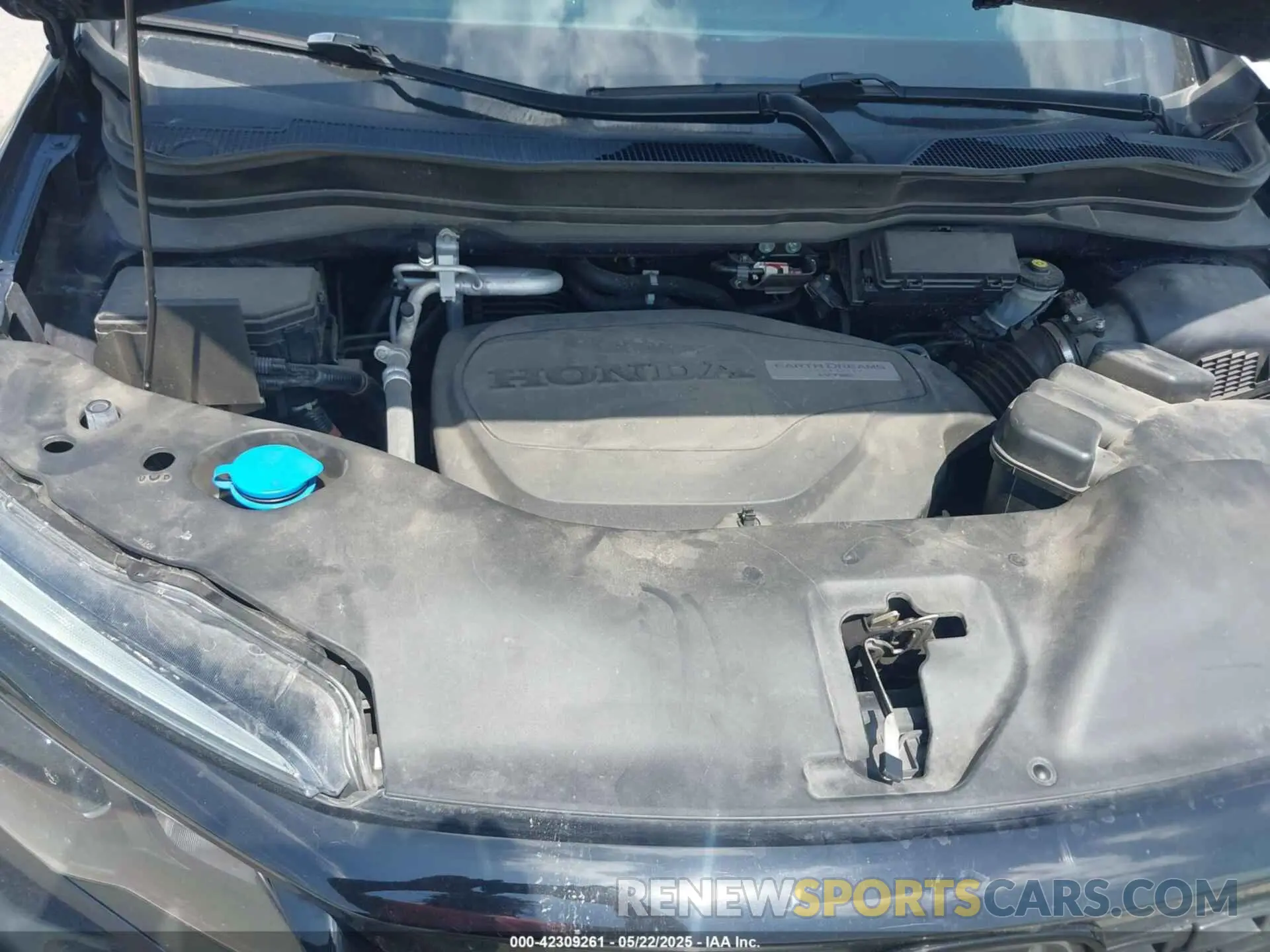 10 Photograph of a damaged car 5FNYF7H56KB005007 HONDA PASSPORT 2019