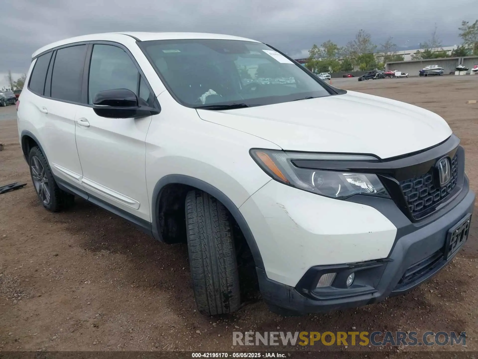 1 Photograph of a damaged car 5FNYF7H57KB002844 HONDA PASSPORT 2019