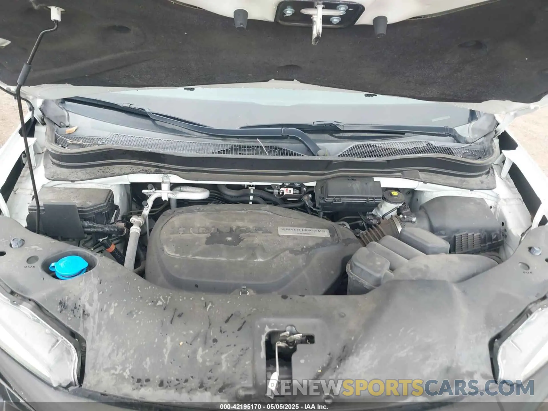 10 Photograph of a damaged car 5FNYF7H57KB002844 HONDA PASSPORT 2019
