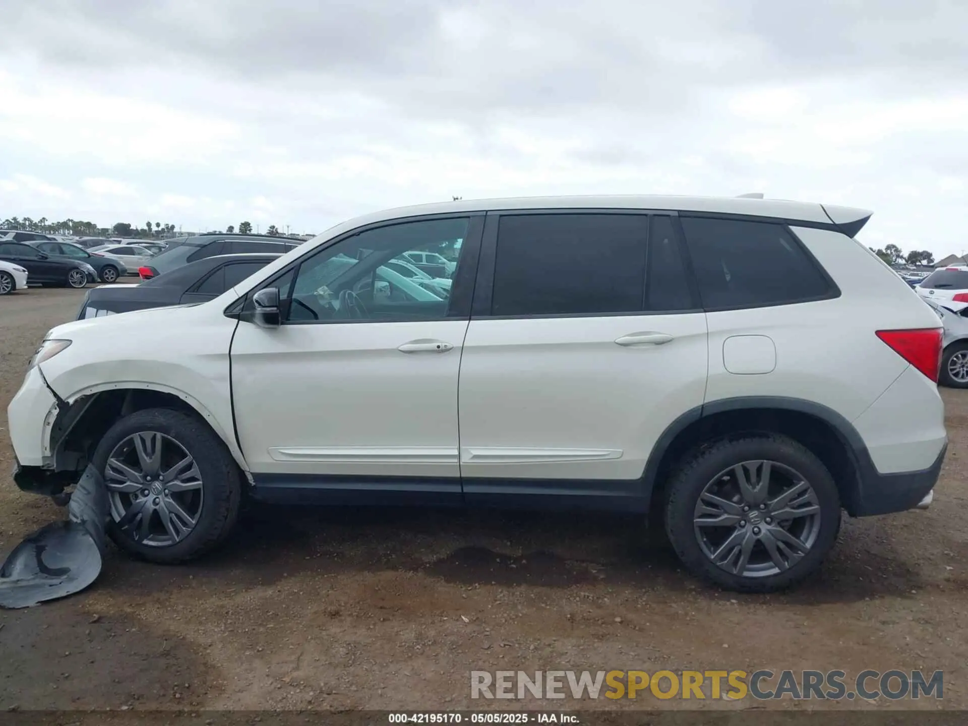 14 Photograph of a damaged car 5FNYF7H57KB002844 HONDA PASSPORT 2019