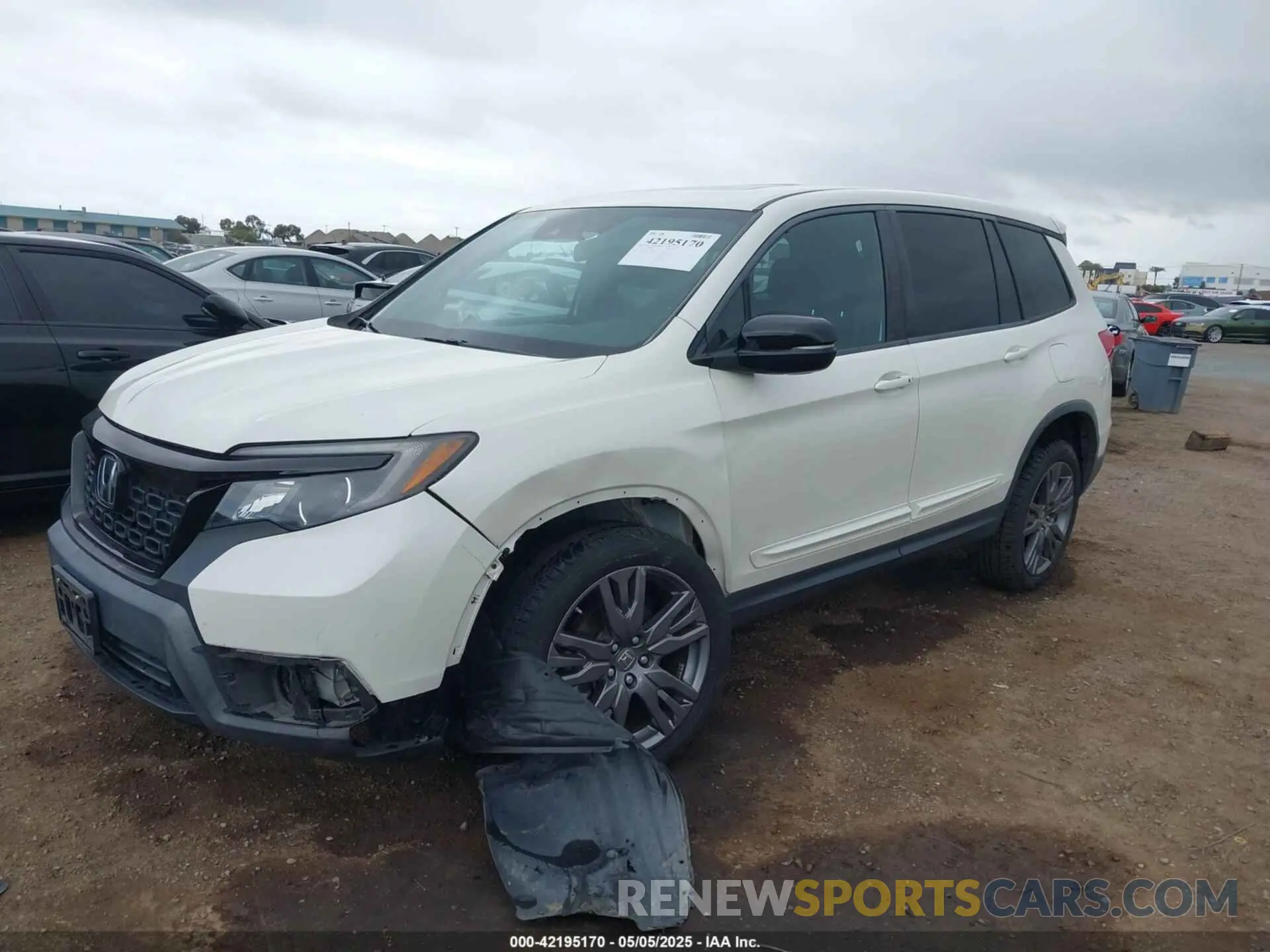 2 Photograph of a damaged car 5FNYF7H57KB002844 HONDA PASSPORT 2019