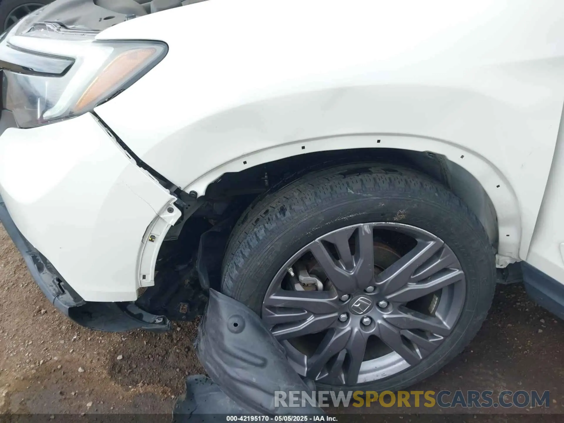 6 Photograph of a damaged car 5FNYF7H57KB002844 HONDA PASSPORT 2019