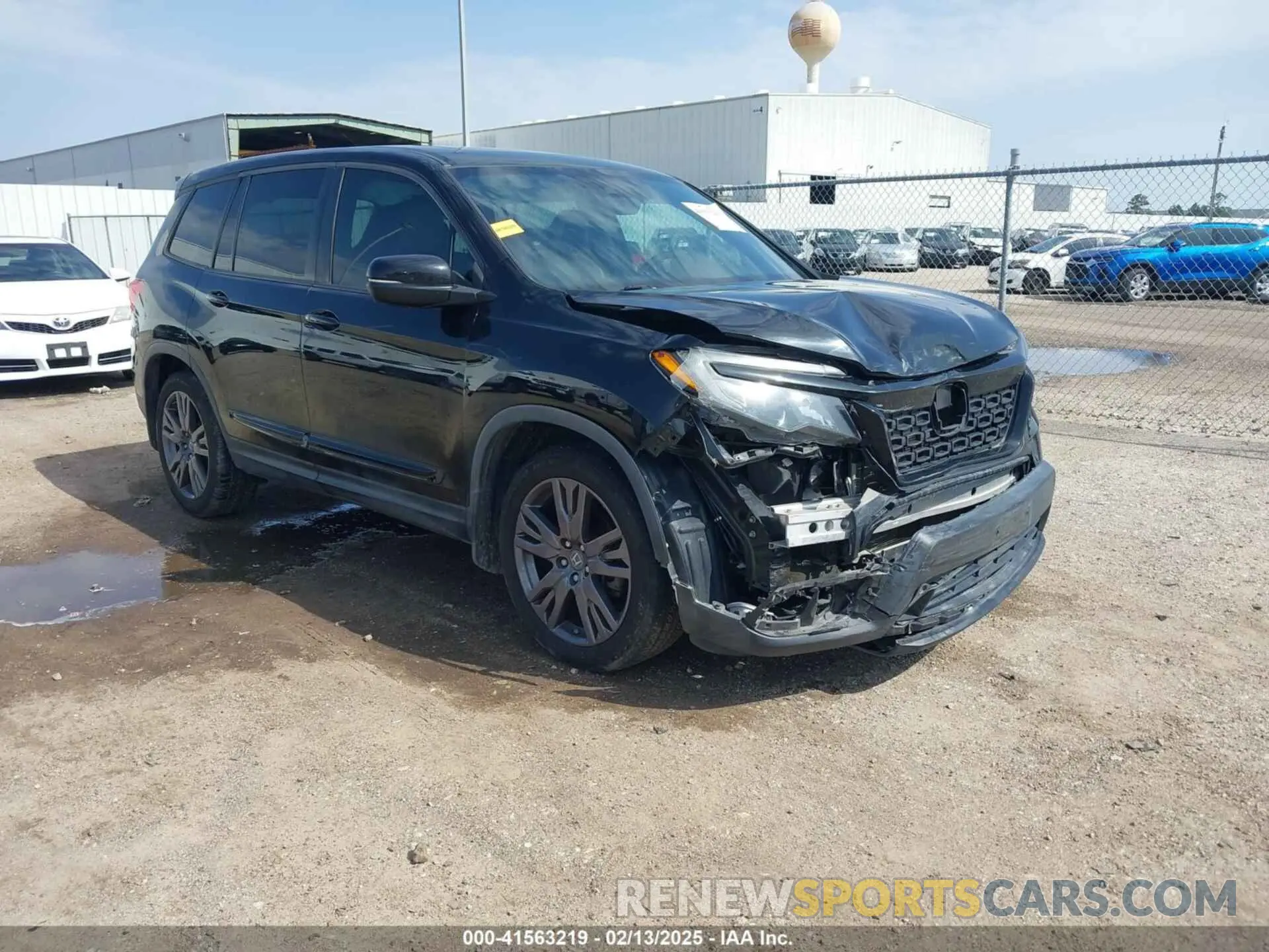 1 Photograph of a damaged car 5FNYF7H59KB003011 HONDA PASSPORT 2019