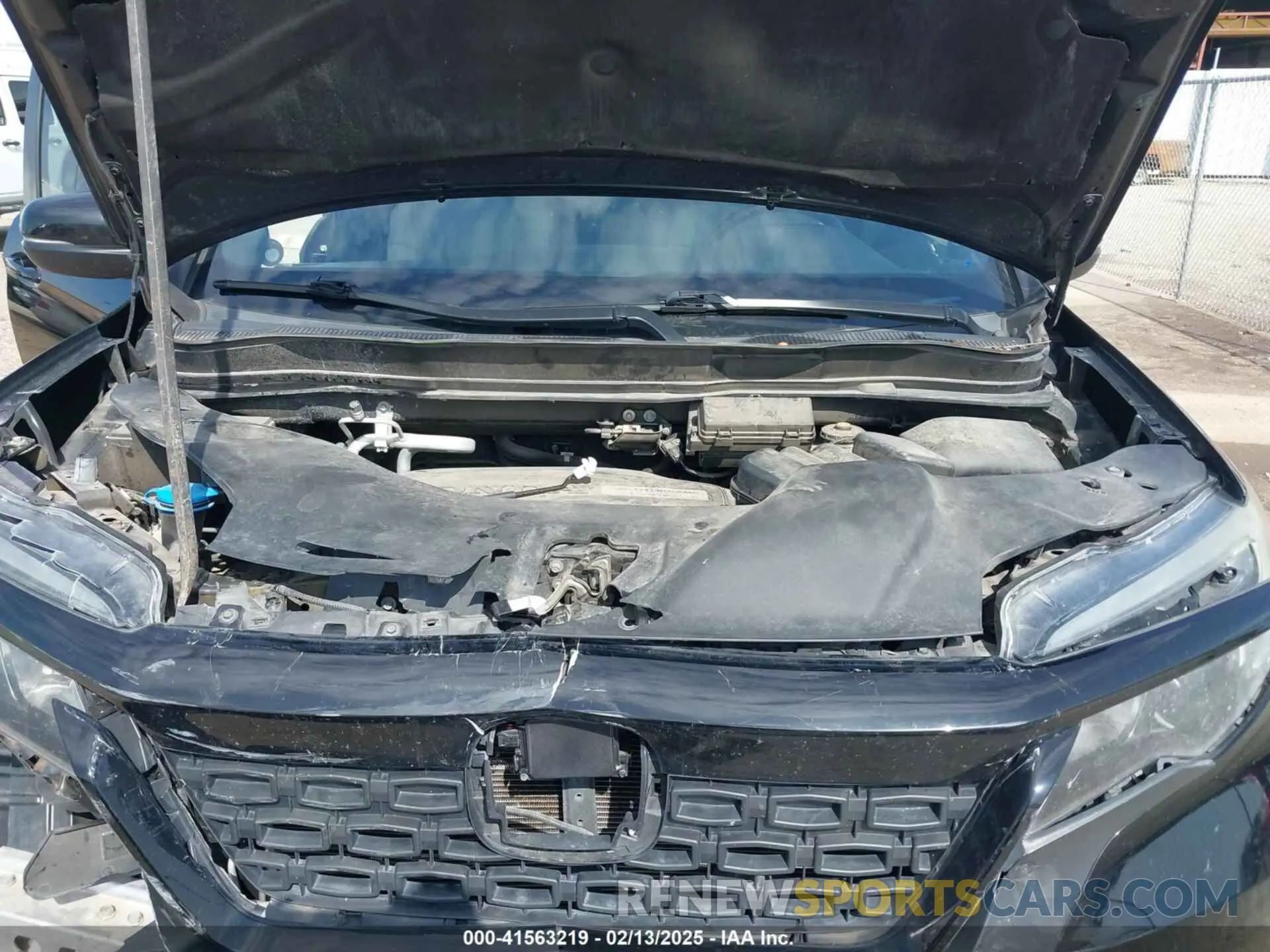 10 Photograph of a damaged car 5FNYF7H59KB003011 HONDA PASSPORT 2019