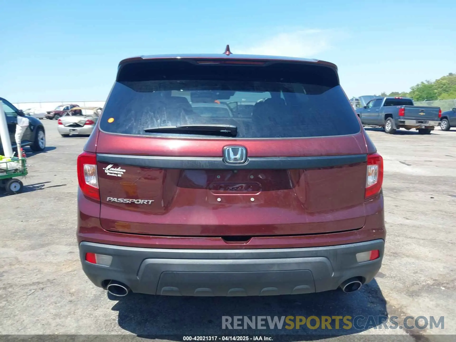 16 Photograph of a damaged car 5FNYF7H59KB009956 HONDA PASSPORT 2019