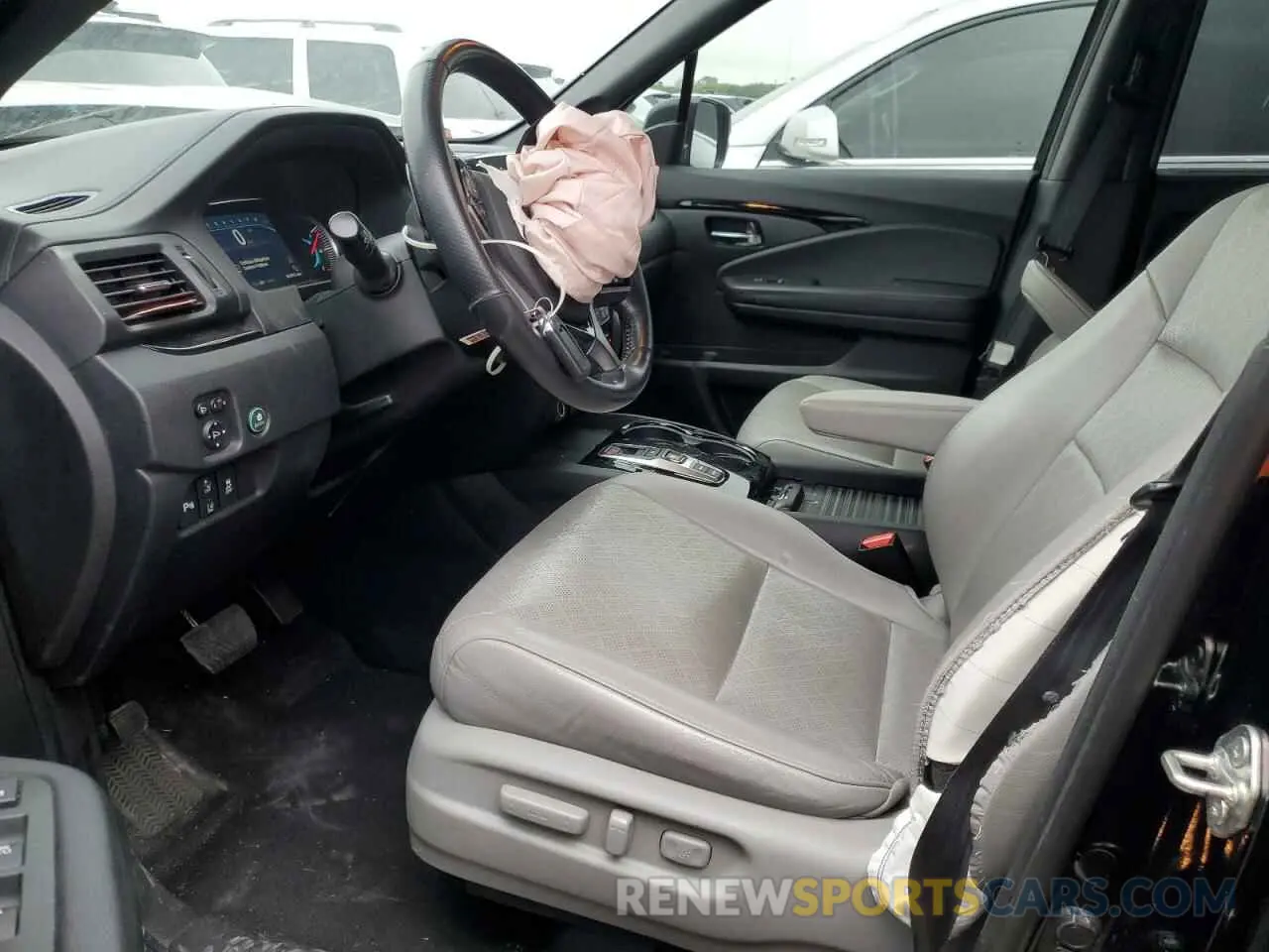 7 Photograph of a damaged car 5FNYF7H94KB002027 HONDA PASSPORT 2019
